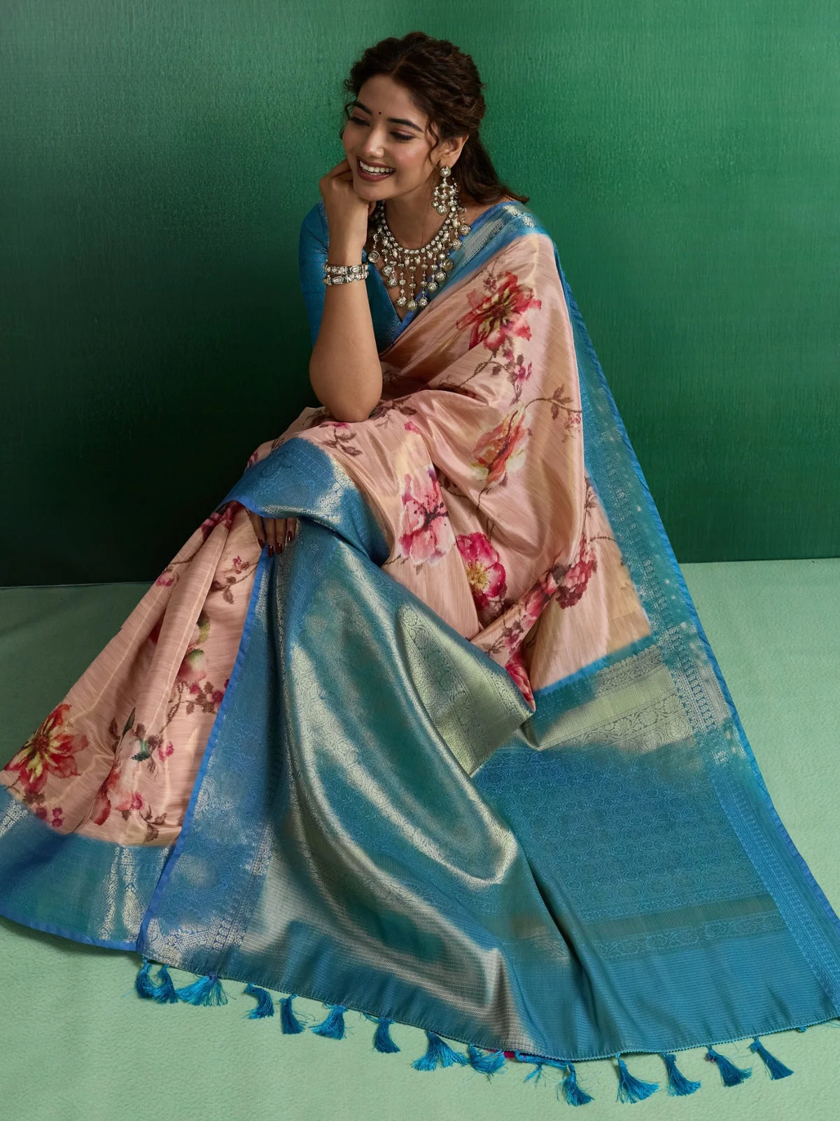 Tarani Pure Kanjivaram Tissue Silk peach floral saree pallu view with woven border