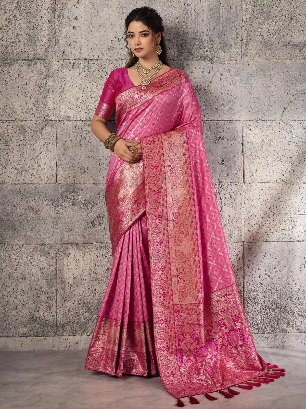 Tarani pink Banarasi silk saree full view with contrast woven blouse trn-122707b-krishavi