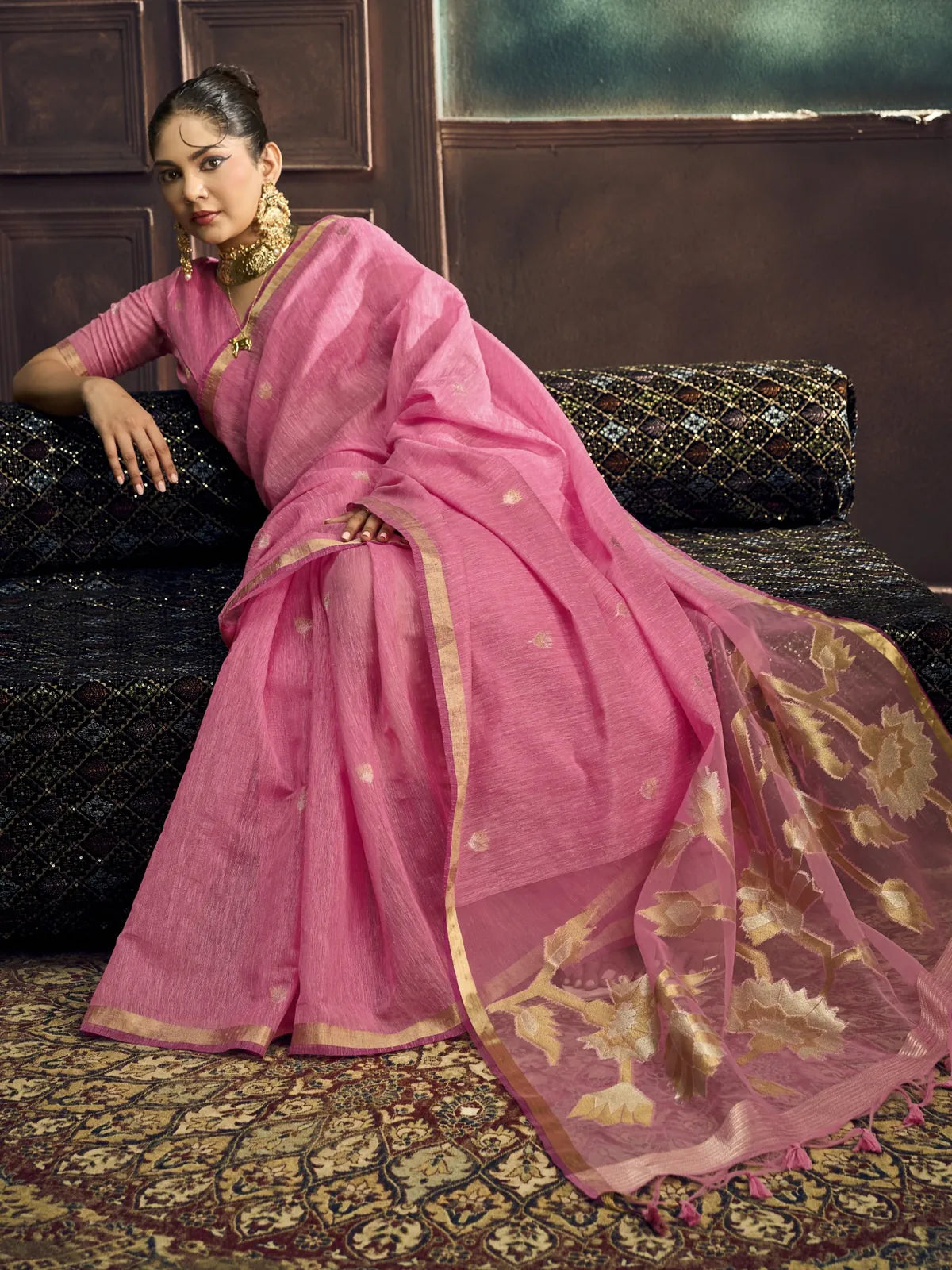 Tarani pure Munga silk handloom pink saree with woven border pallu-view