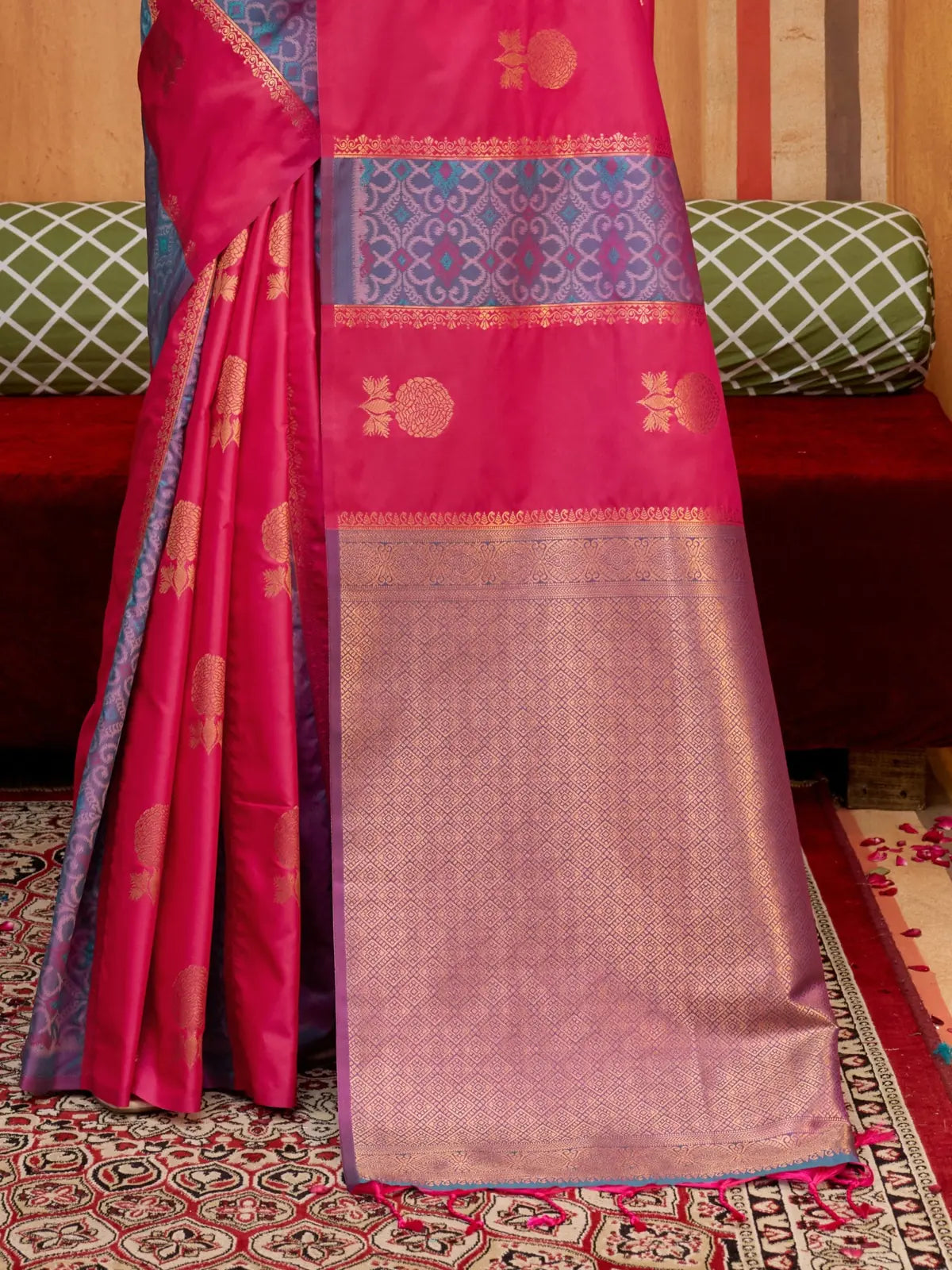 Tarani silk saree detailed pallu and zari border in violet and pink