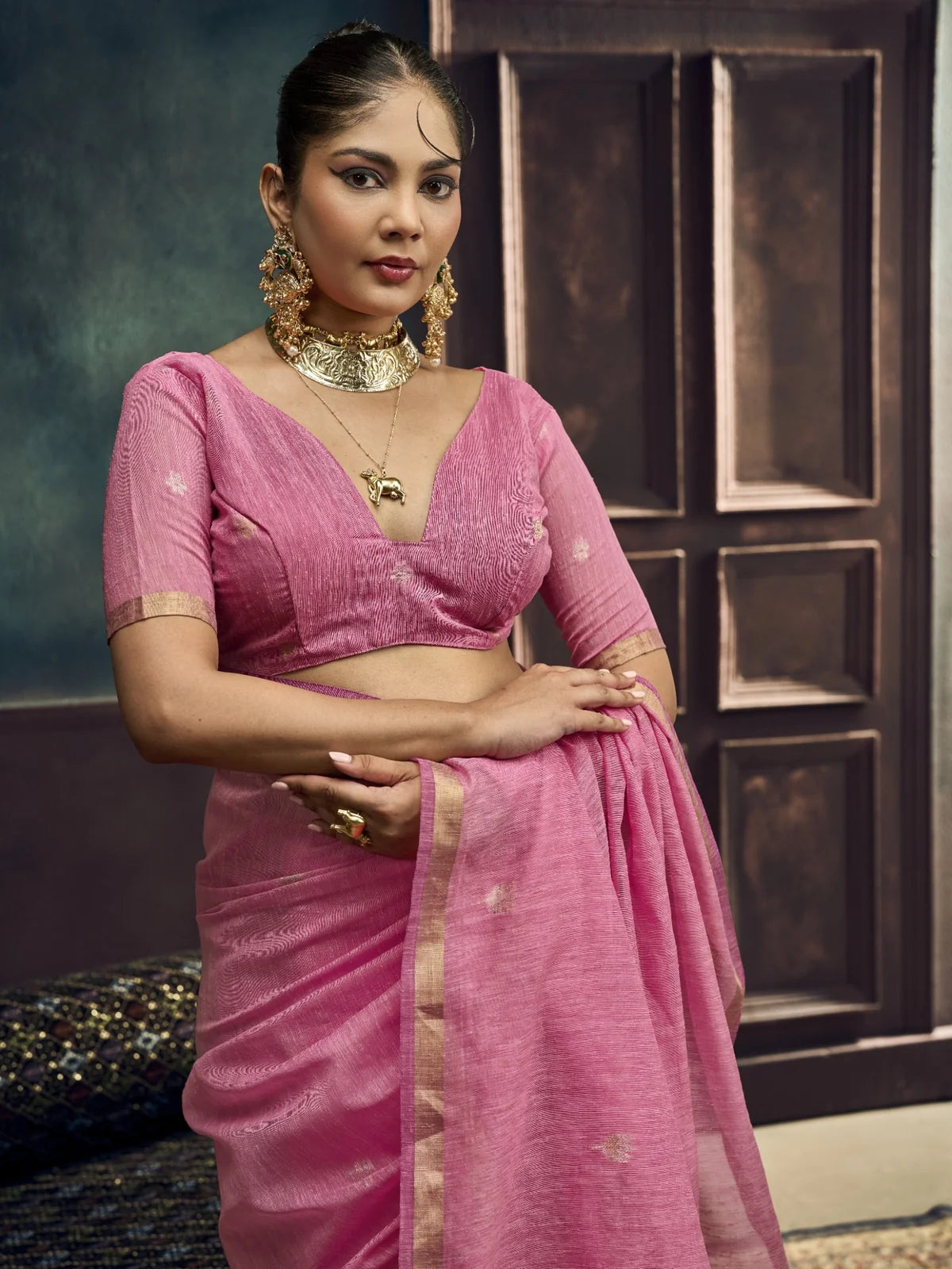 Tarani pure Munga silk handloom pink saree with woven border upper-body-view