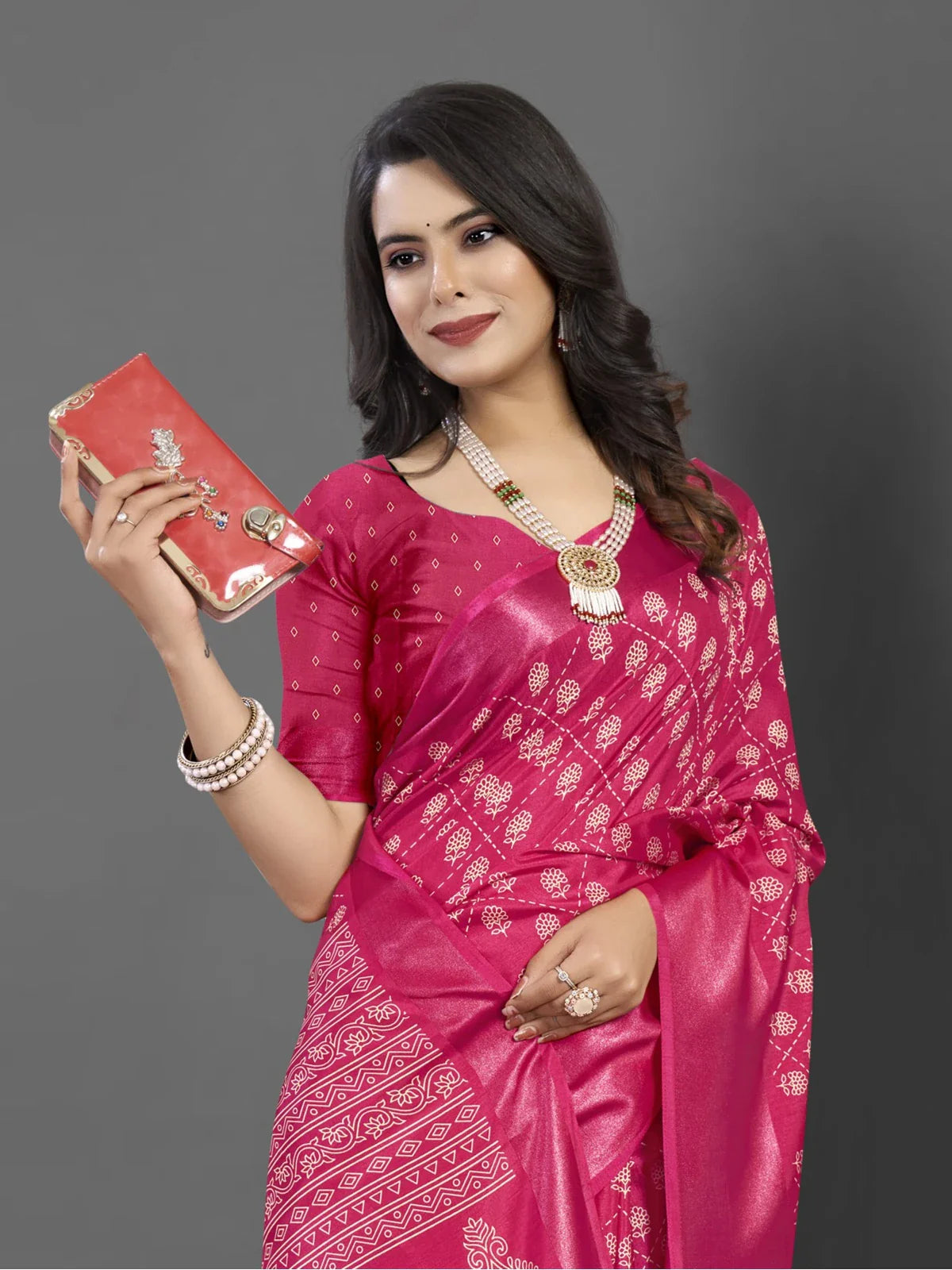 Tarani pink Dola silk saree upper body view with elegant traditional design and jewellery