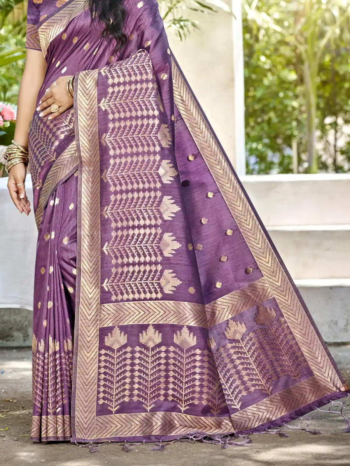 Tarani purple Assam silk saree pallu closeup with zari border