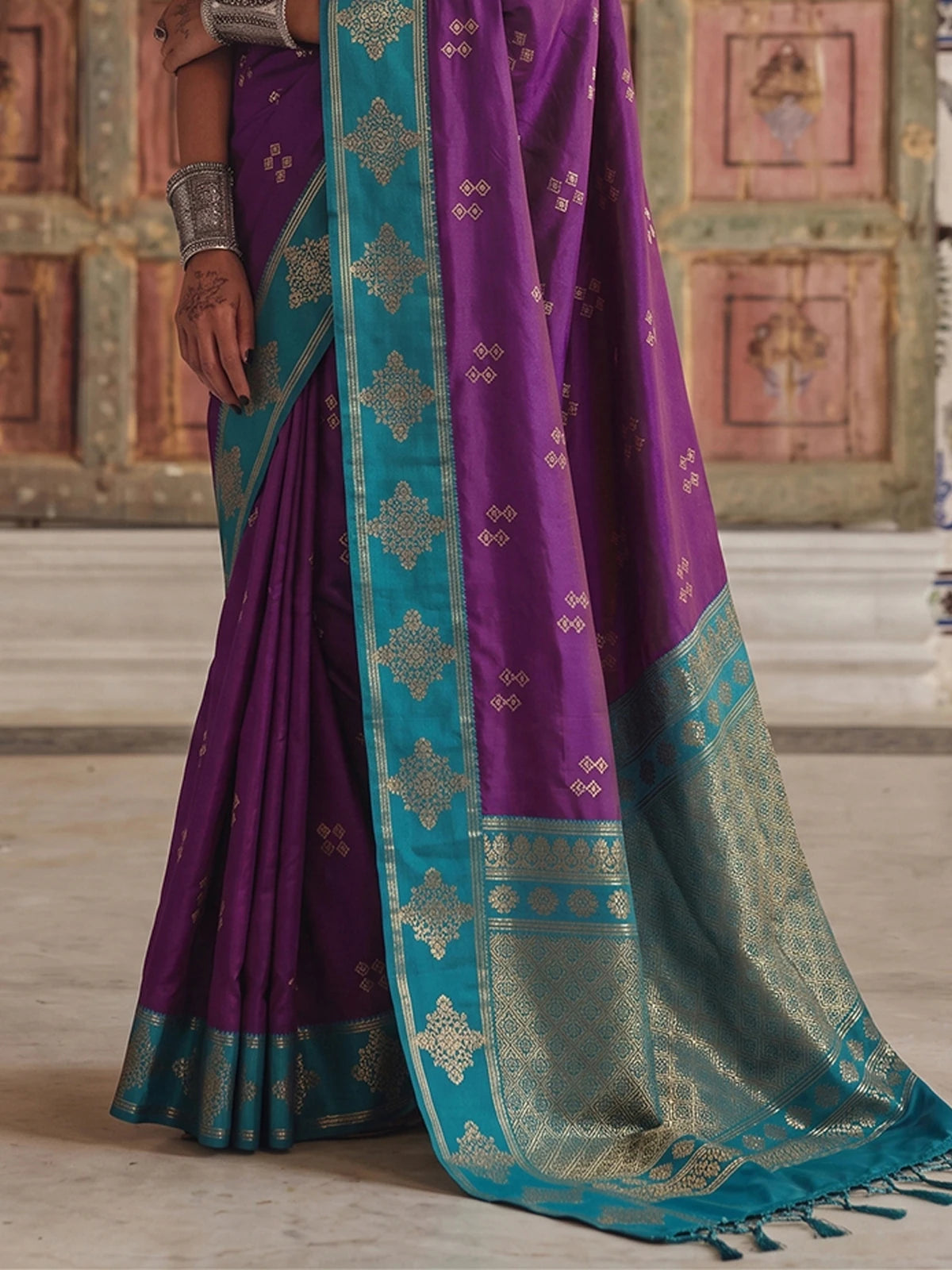 Tarani Kinjal premium soft silk purple saree close pallu view with zari woven border detailing