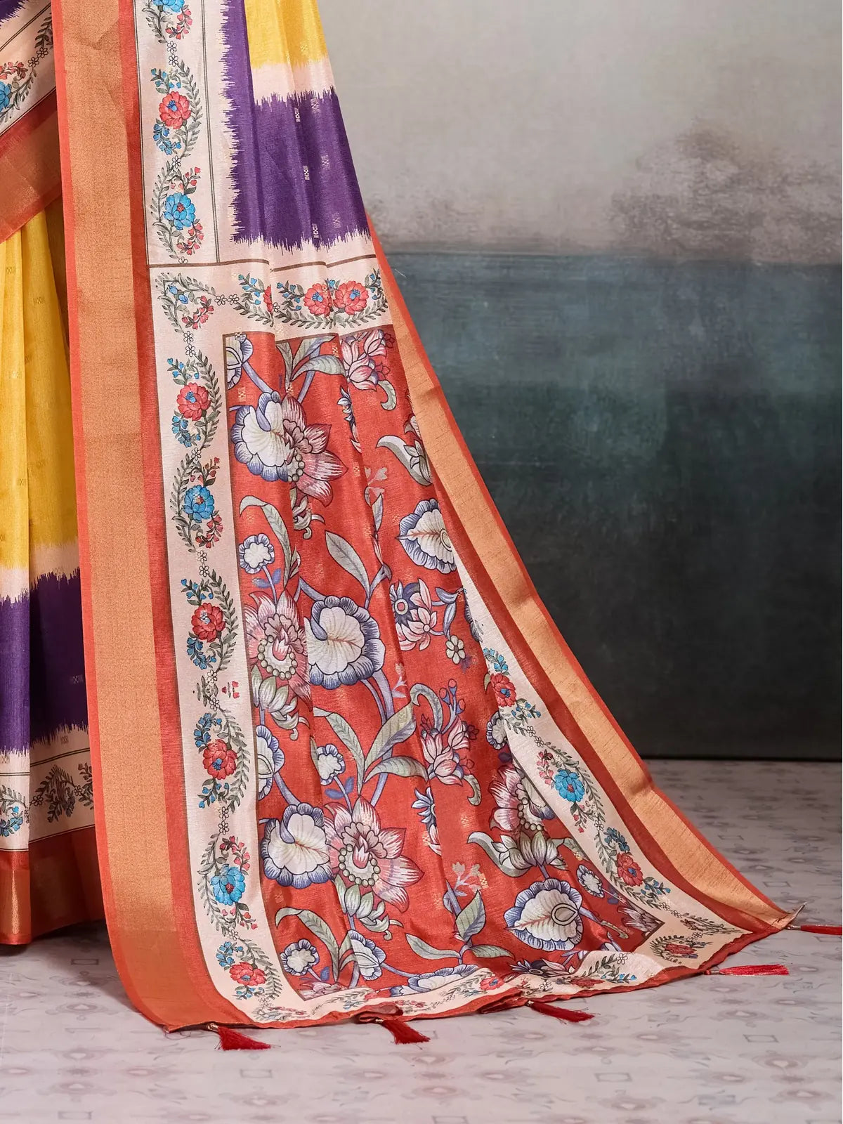 Tarani digital print silk saree pallu close view with detailed floral design
