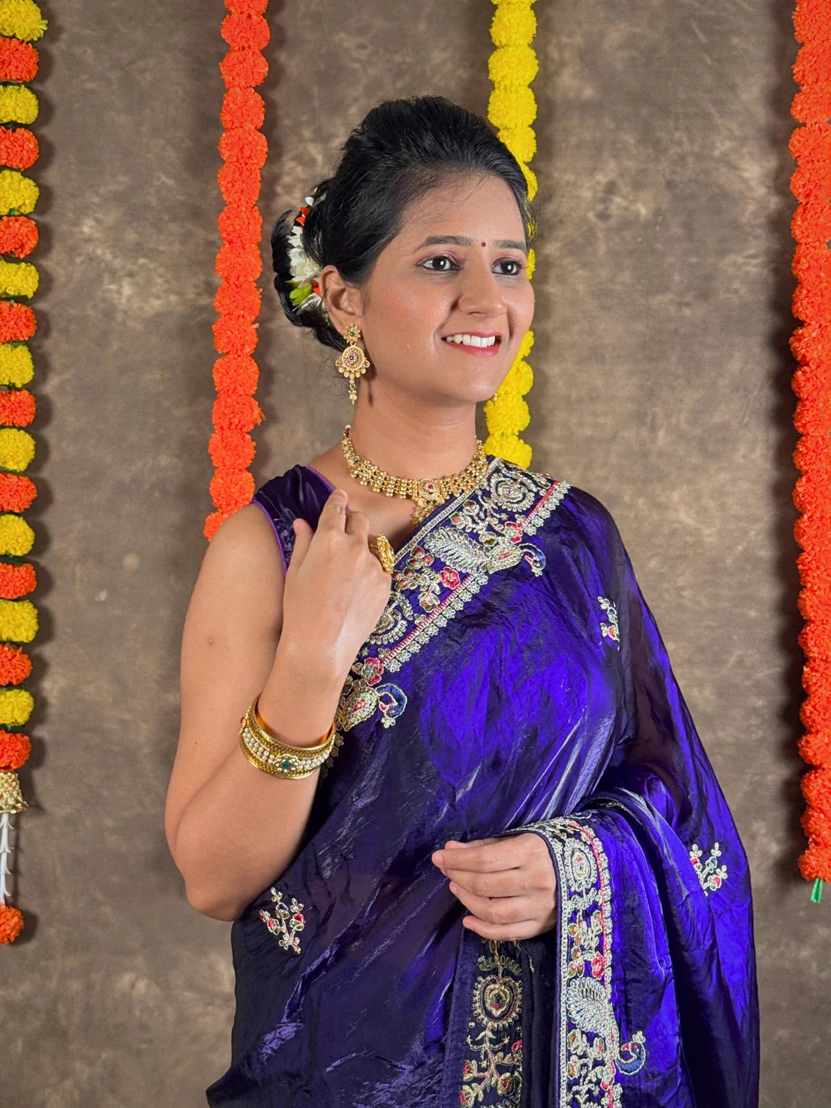 Tarani purple silk saree upper body view highlighting intricate blouse and border work