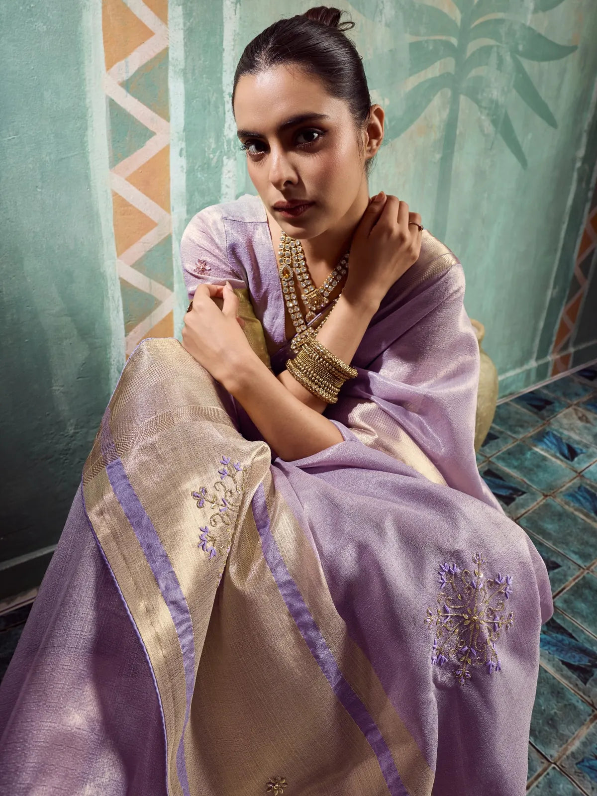 Tarani Bandita lavender tissue cotton saree upper body view with handwork and running blouse