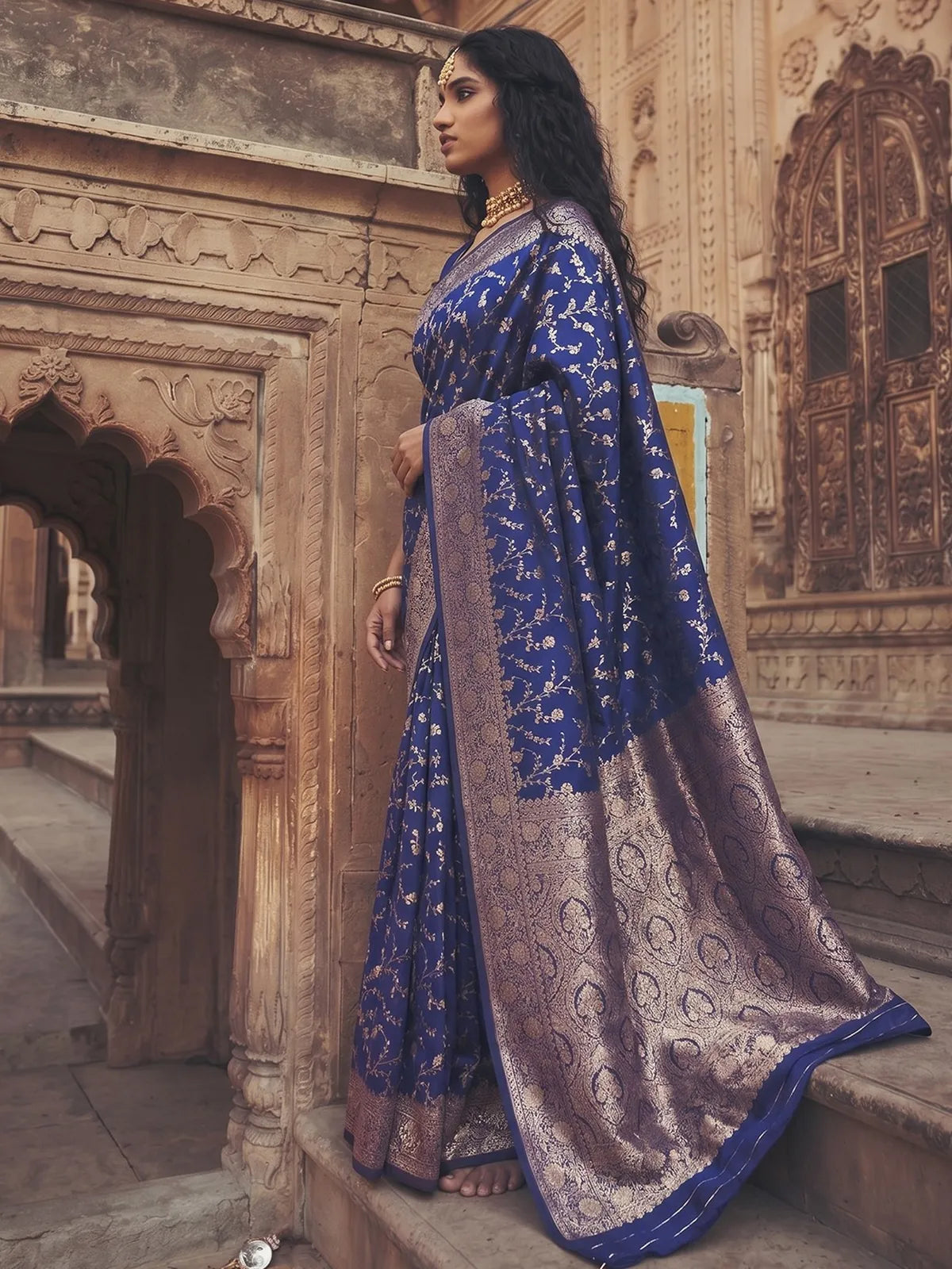 Tarani Kalika navy blue Art Silk saree side view with rich zari weaving and designer pallu