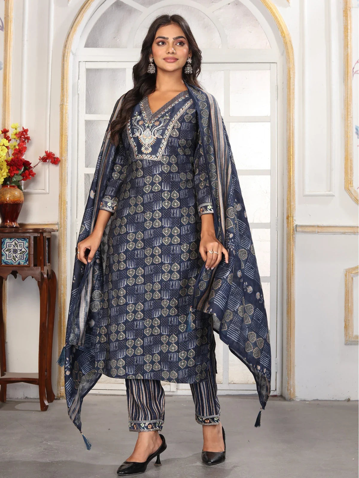 Tarani navy blue Chanderi dress front styling with dupatta
