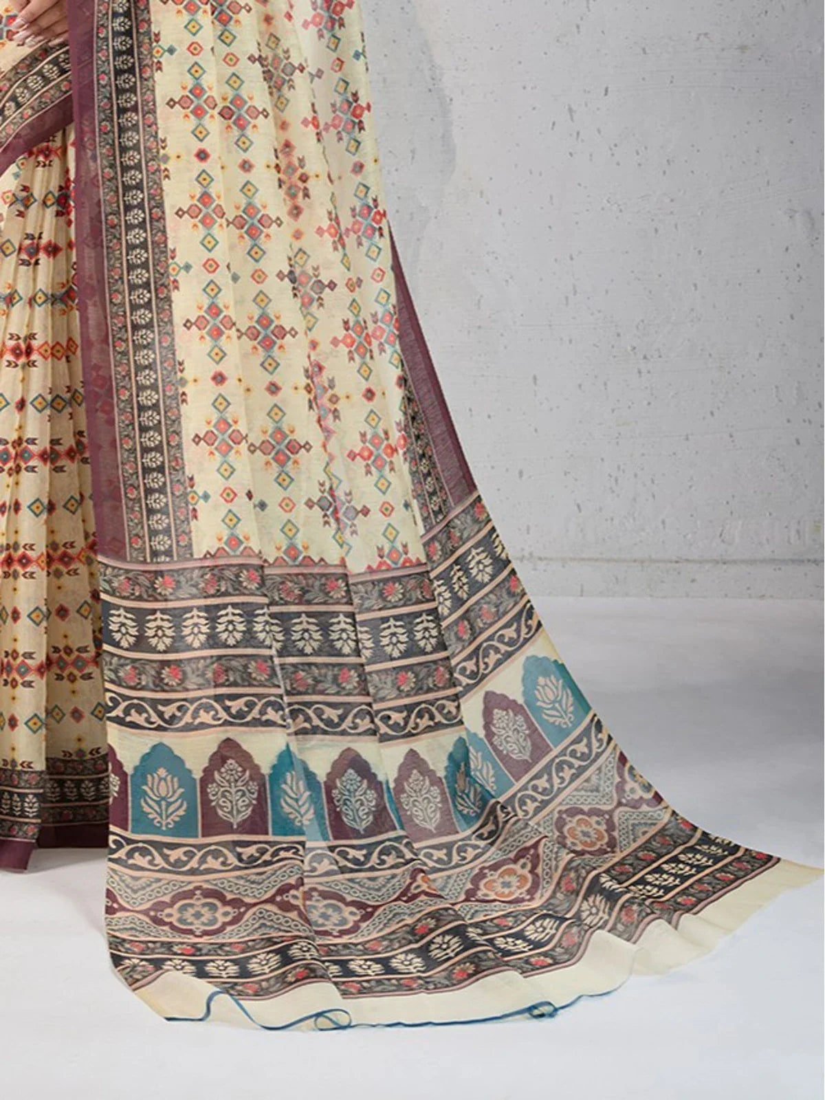 Tarani cream chanderi saree pallu with traditional border and floral digital prints