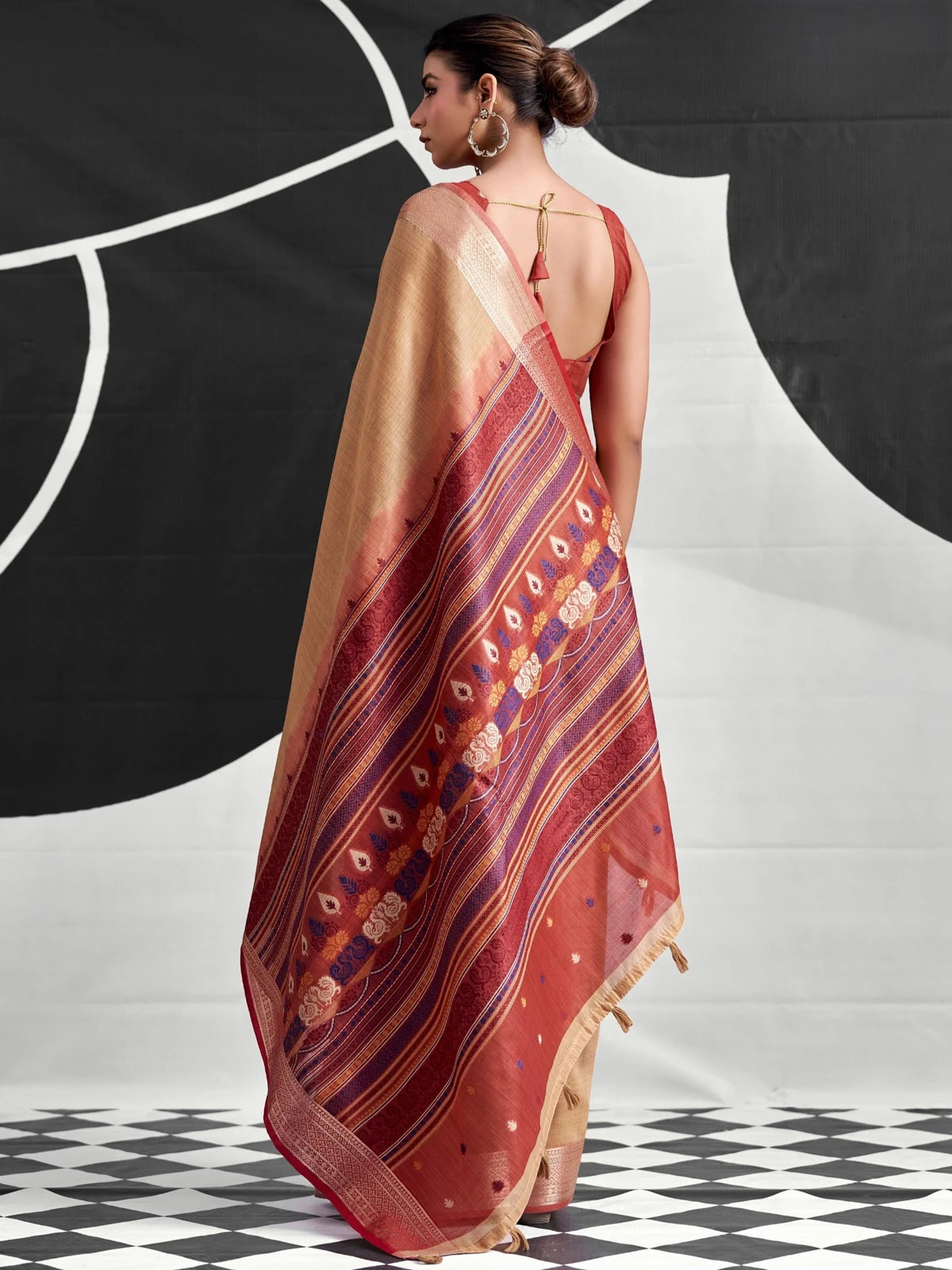 Tarani beige cotton modal saree back view highlighting decorative pallu