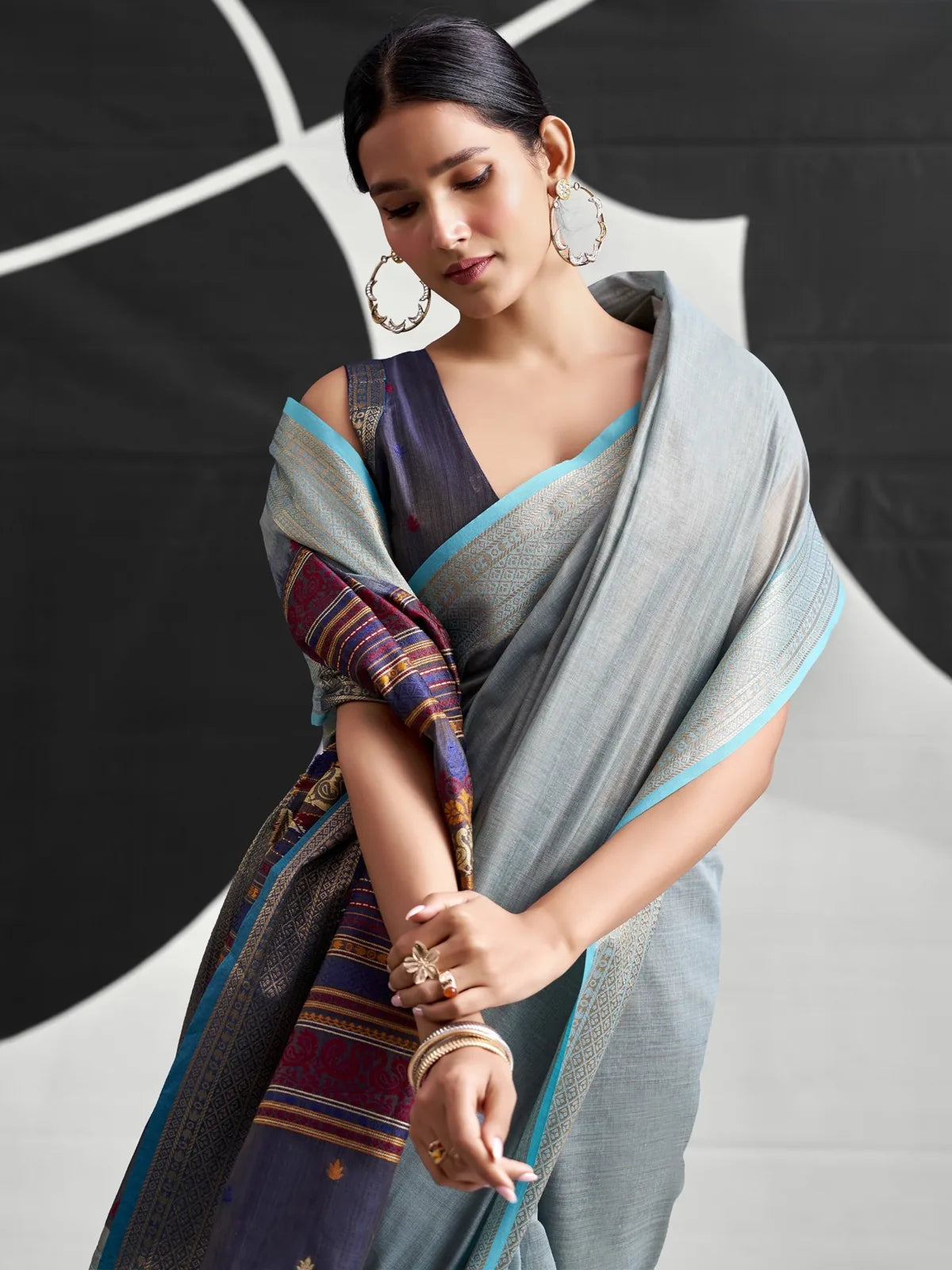 Tarani grey cotton modal saree with contrasting woven multicolor pallu closeup-view