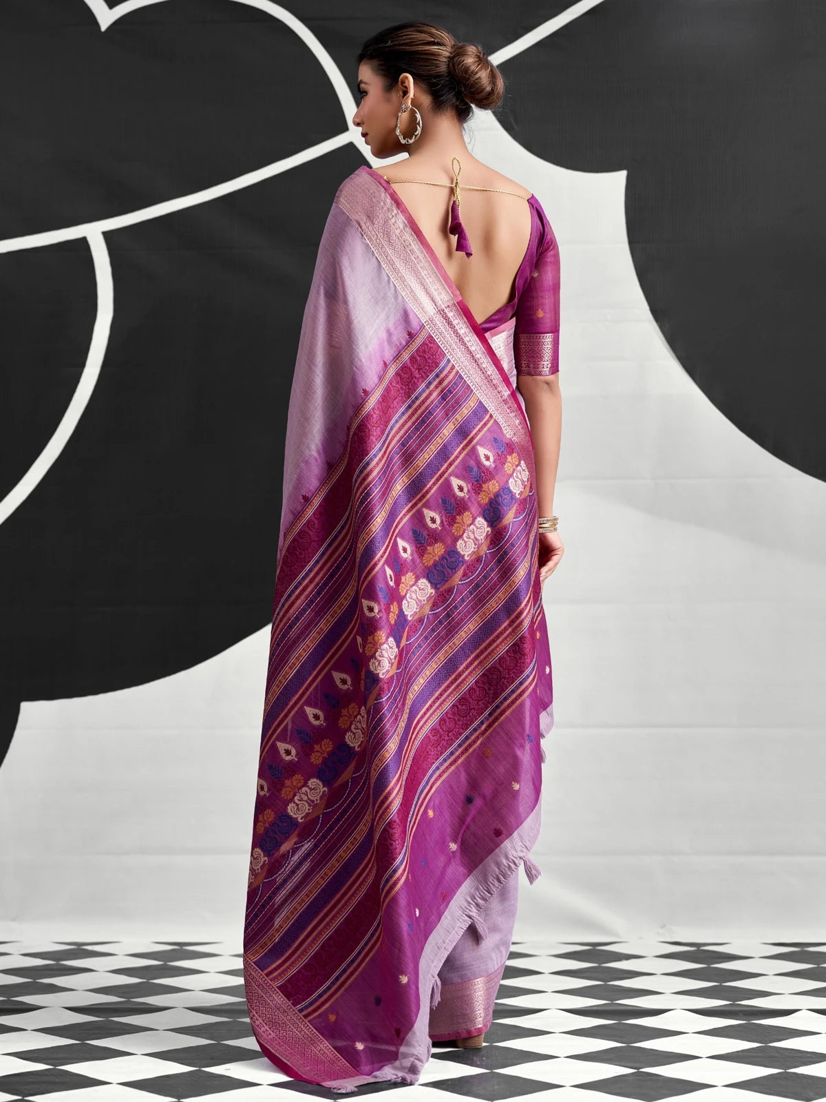 Tarani lavender cotton modal saree back view displaying woven pallu and traditional border