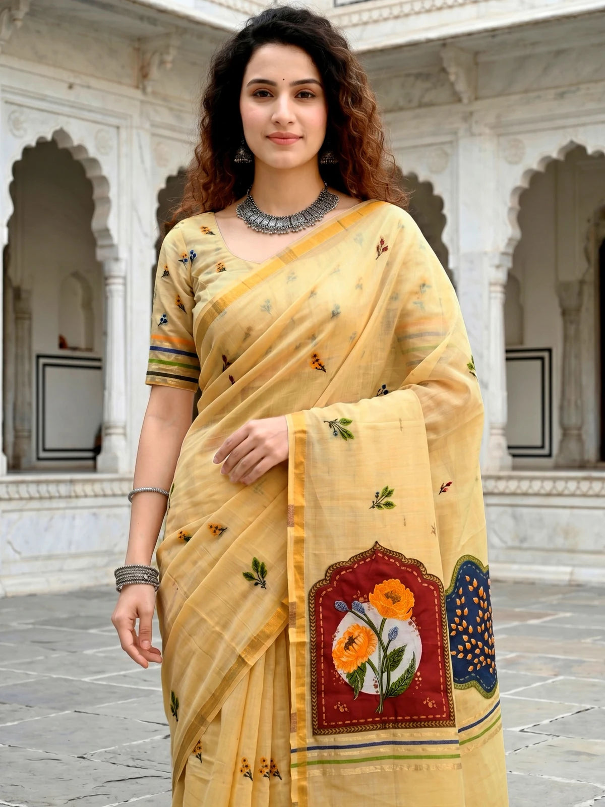 Tarani beige cotton saree with woven floral work upper-body-view Reshma