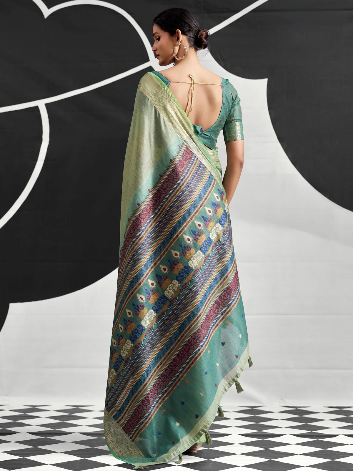 Tarani green Cotton Modal saree back view displaying full pallu design