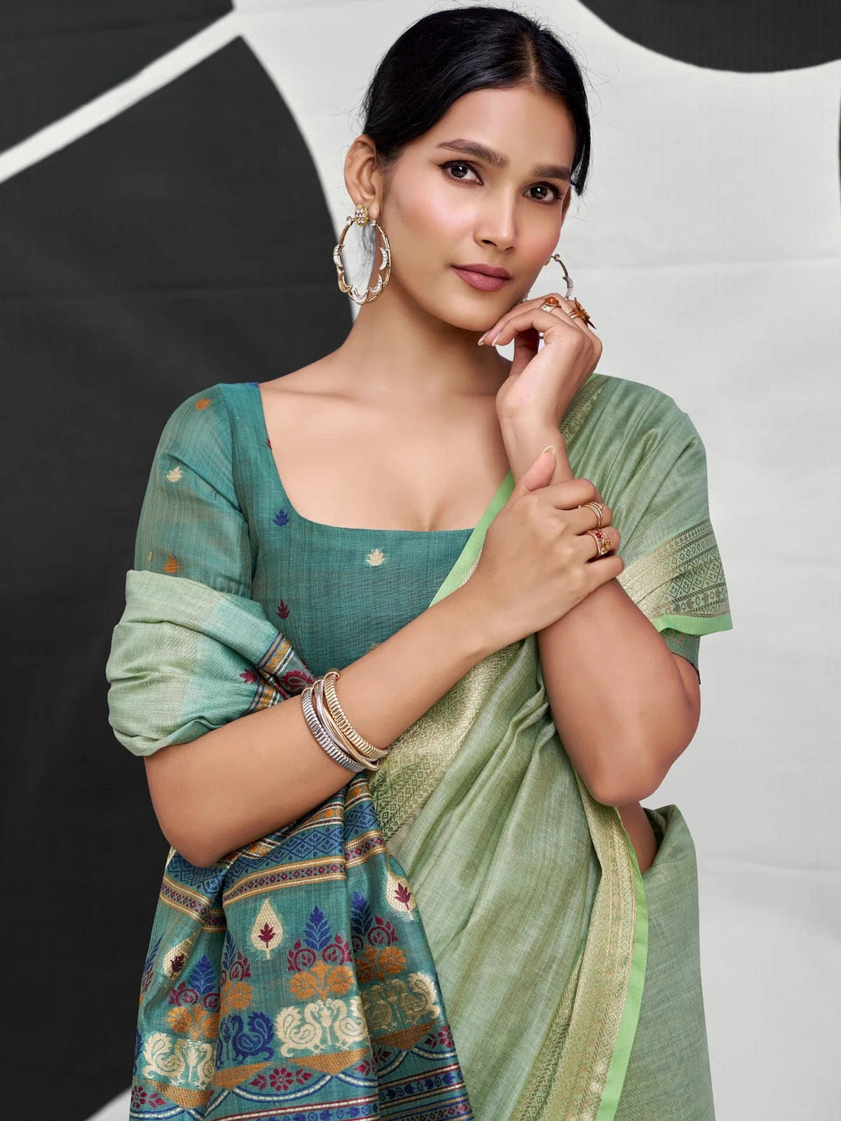 Tarani green Cotton Modal saree closeup of blouse border and pallu detailing