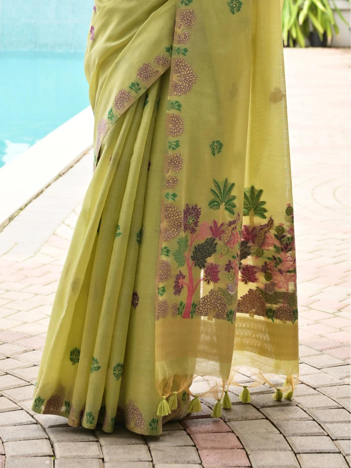 Tarani pratika Green Chanderi saree close up view for festive party and wedding wear