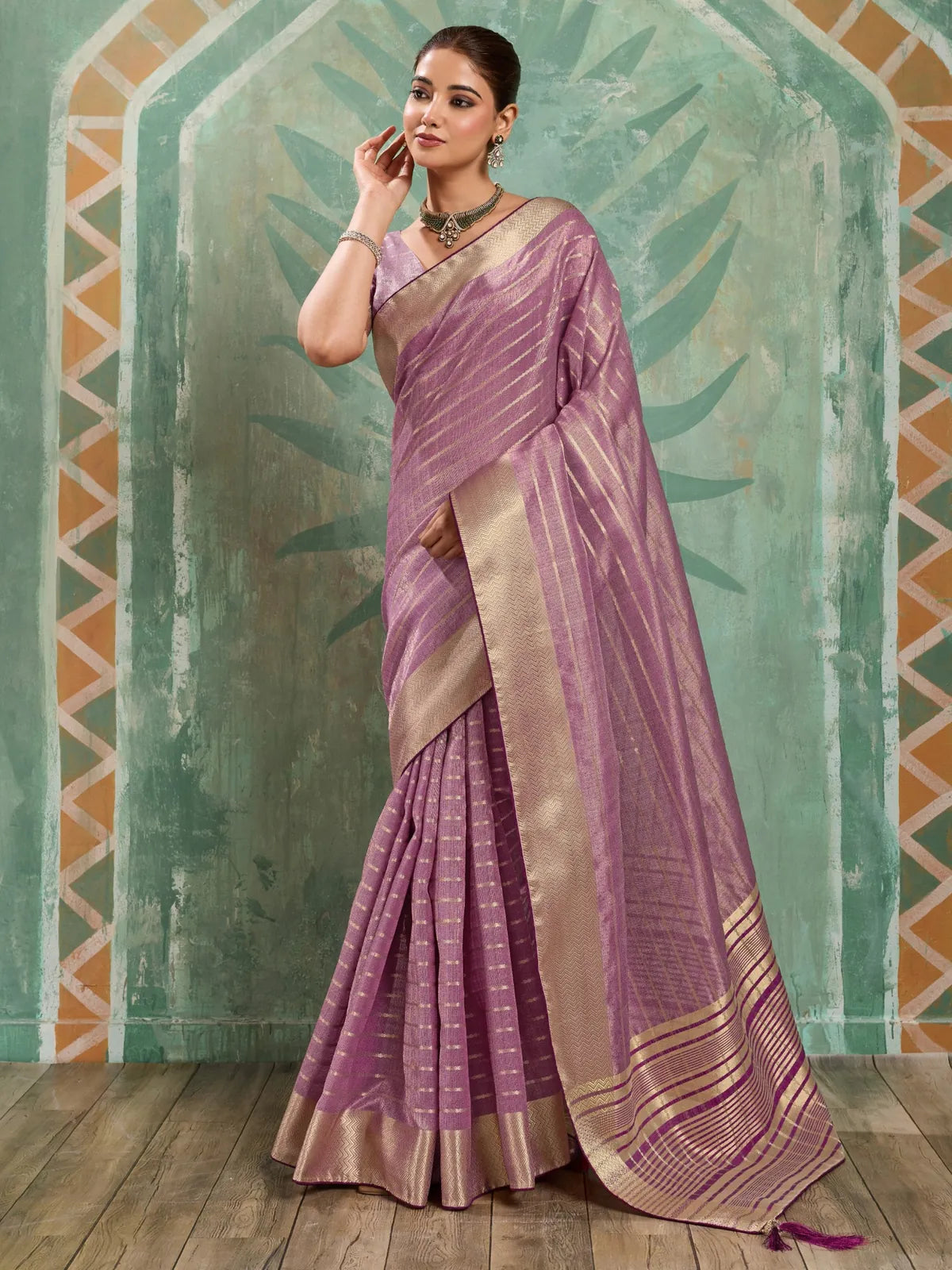 Tarani lavender cotton tissue saree full view with zari woven stripes broad patta and chit pallu