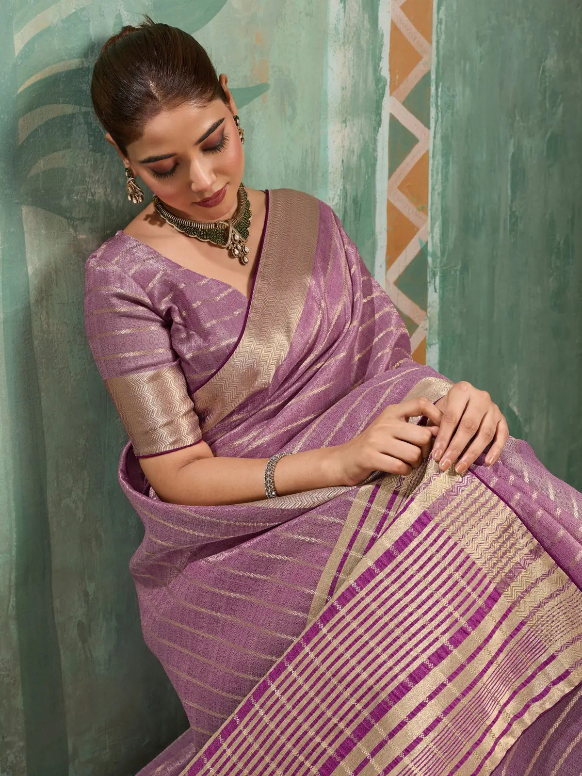 Tarani lavender cotton tissue saree upper body view highlighting blouse and zari border