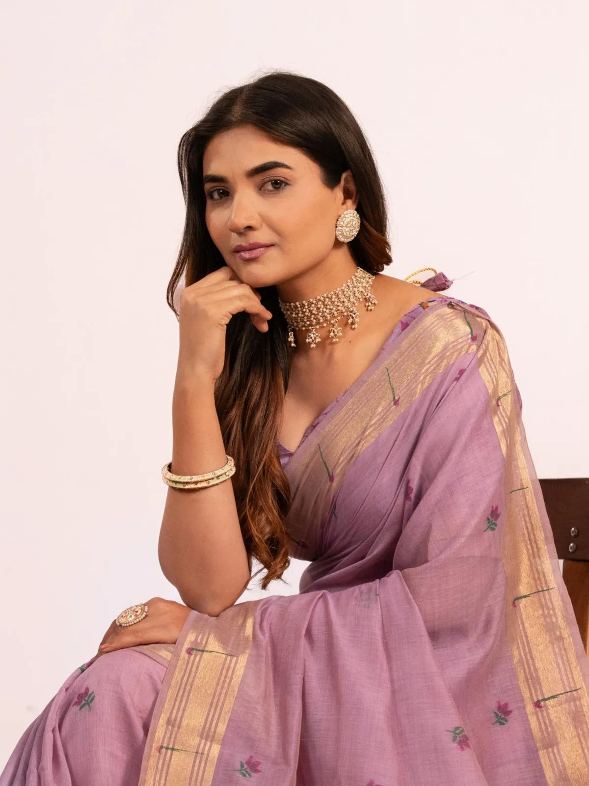 Tarani lavender paithani cotton saree upper-body pose highlighting zari border and model styling