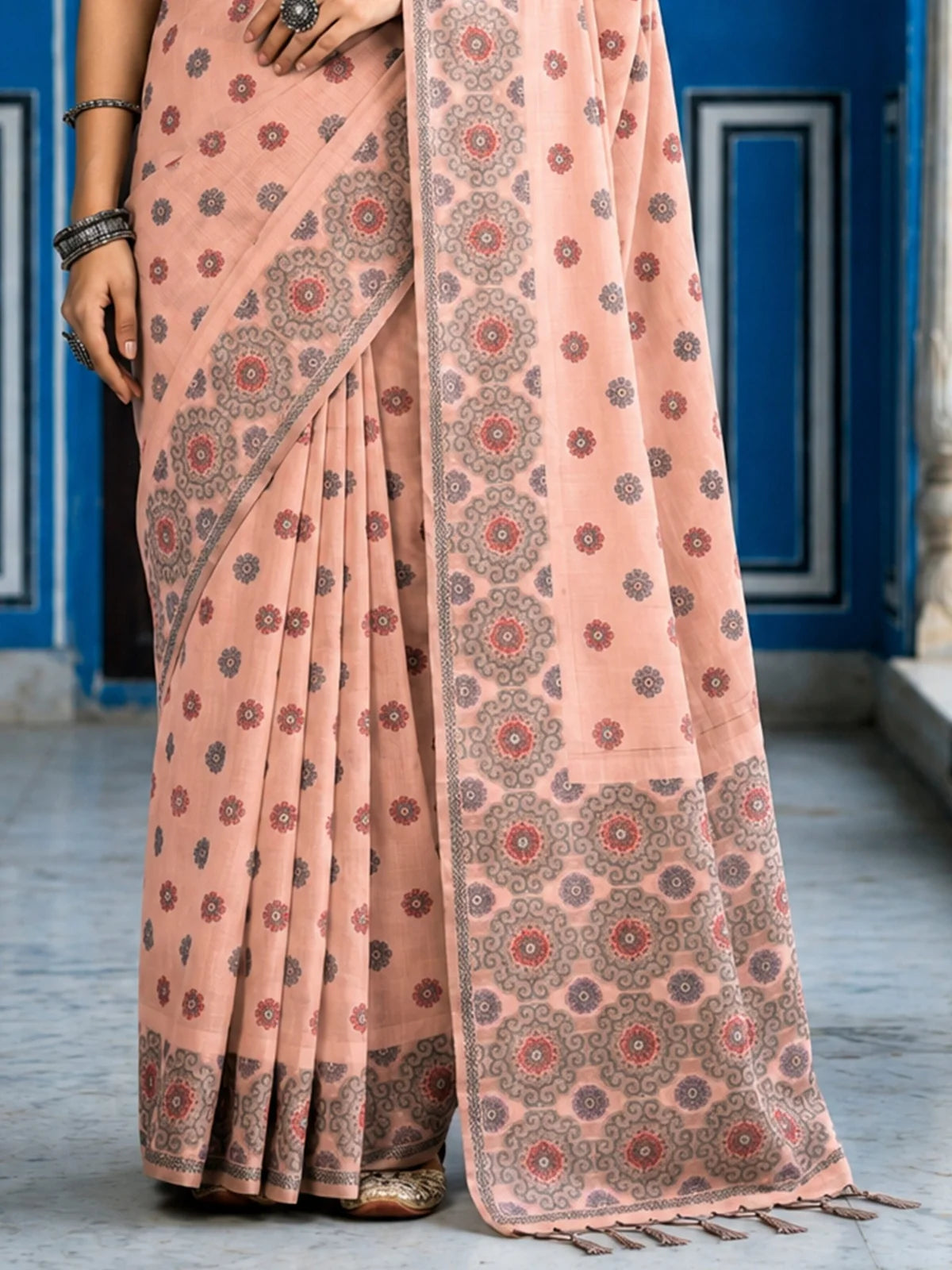Tarani peach cotton printed saree with blouse piece closeup view