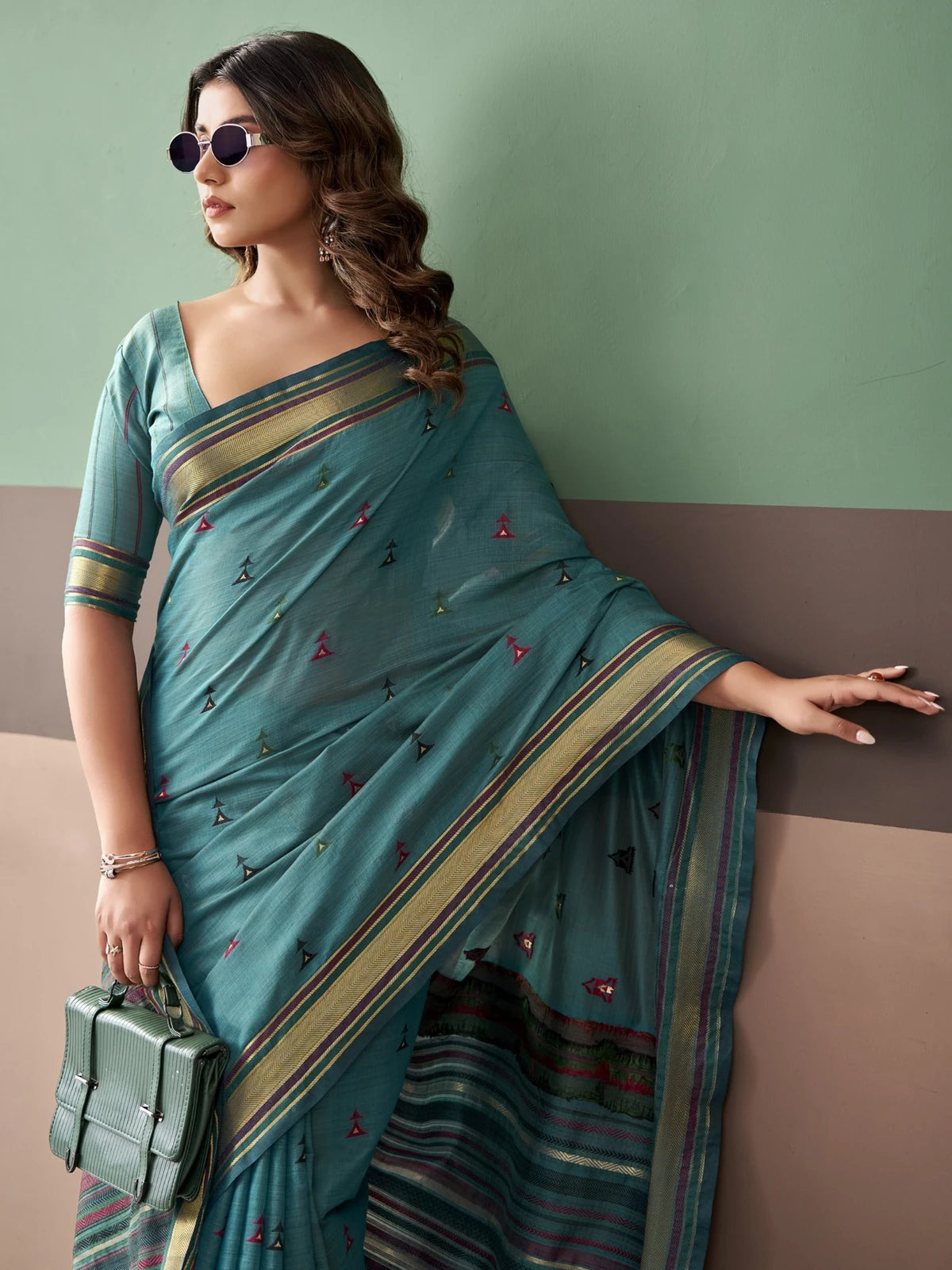 Tarani teal cotton weaving saree pallu view with woven border detailing