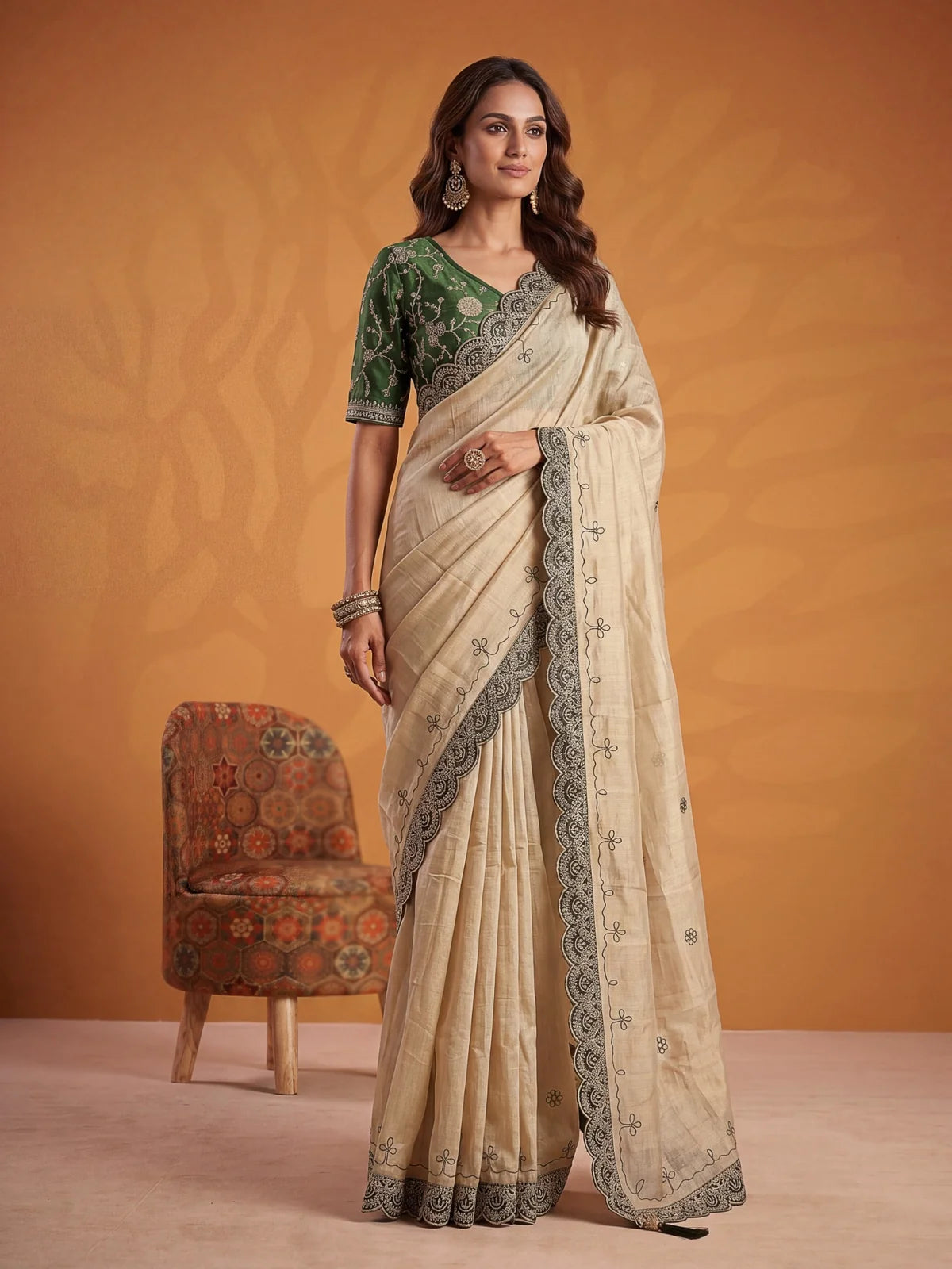 Tarani Jaswandi green Erodee silk saree side angle showcasing drape and border detailing
