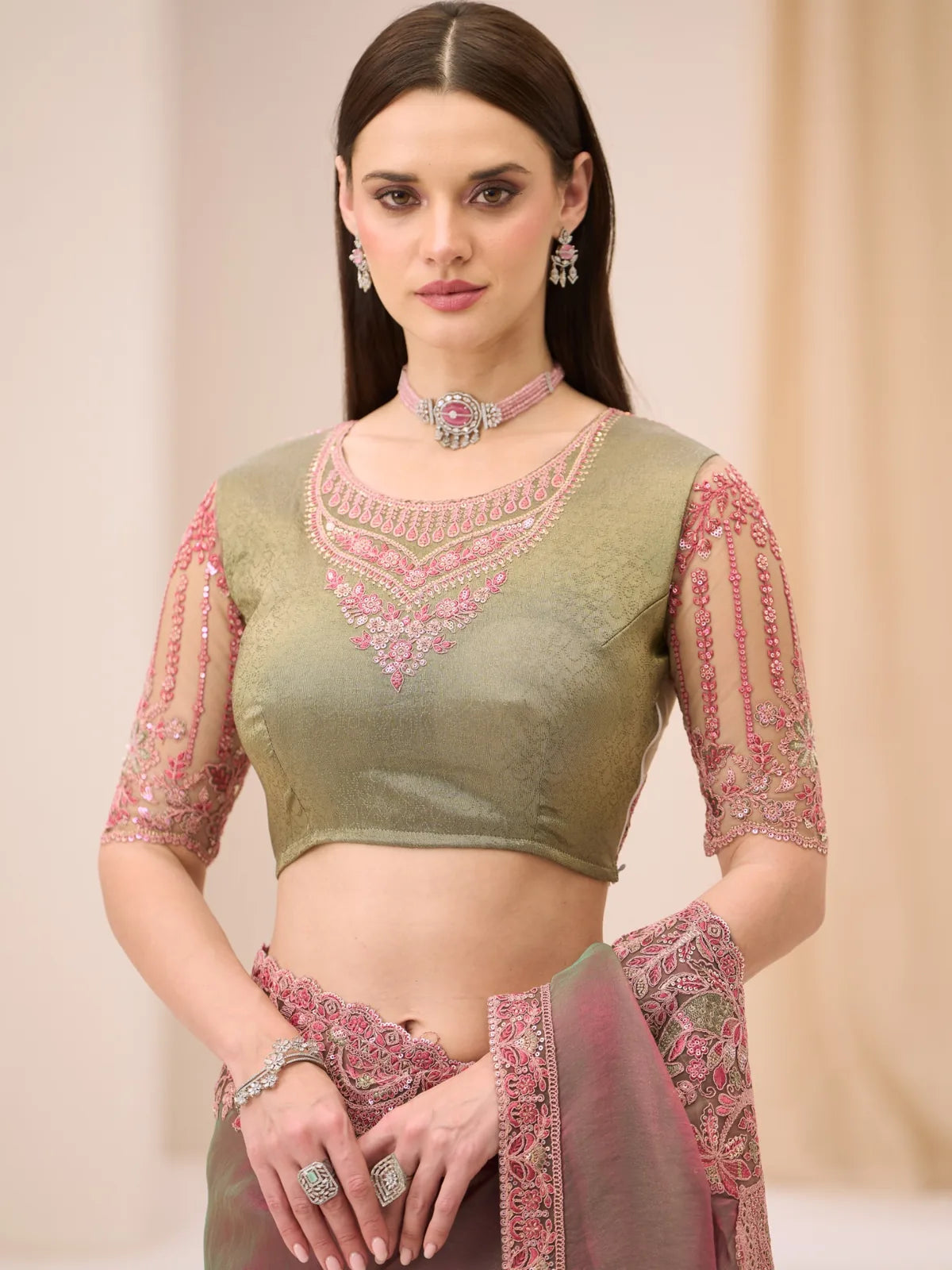 Tarani Dhanashree brocade zari work blouse close up with embroidered sleeves