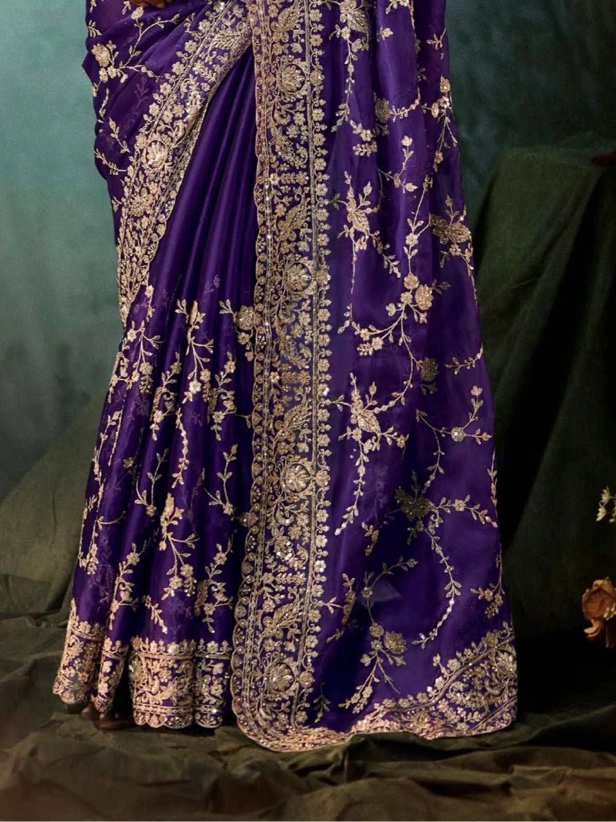 Tarani shreyavitika Purple Georgette saree close up view for festive party and wedding wear