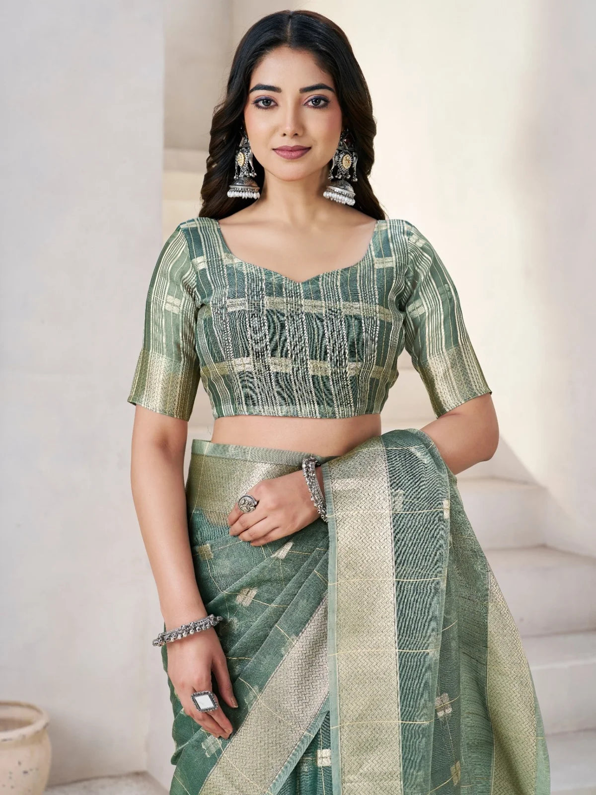 Tarani green soft linan cotton silk saree blouse and upper body view Aashlesha