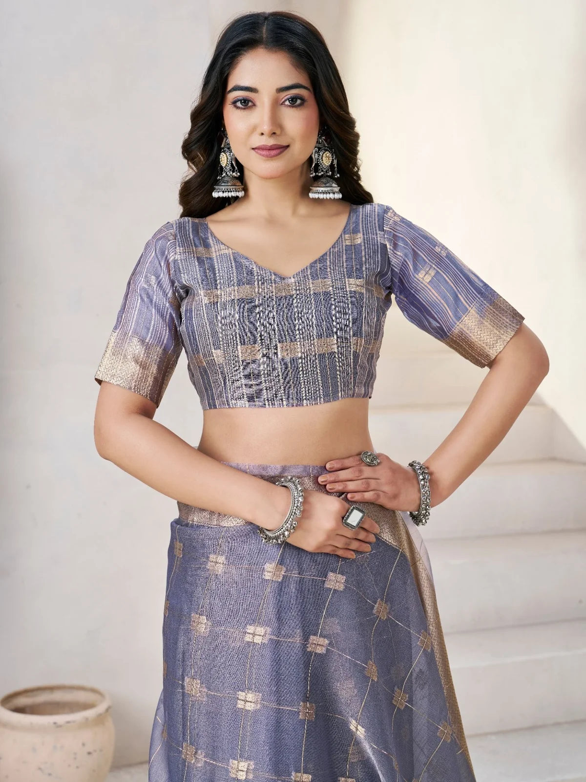 Tarani lavender linen cotton silk saree upper body view with zari woven blouse