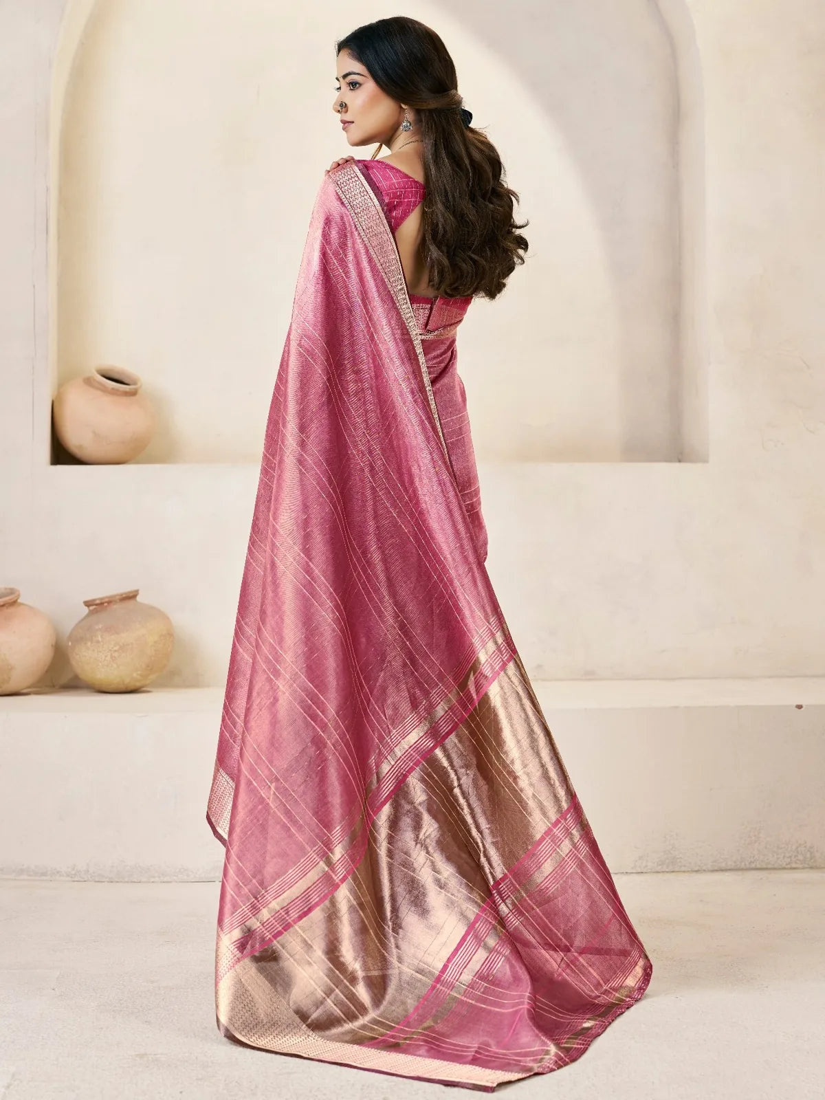 Tarani Garvita pink linen cotton silk saree back view showcasing drape and pallu
