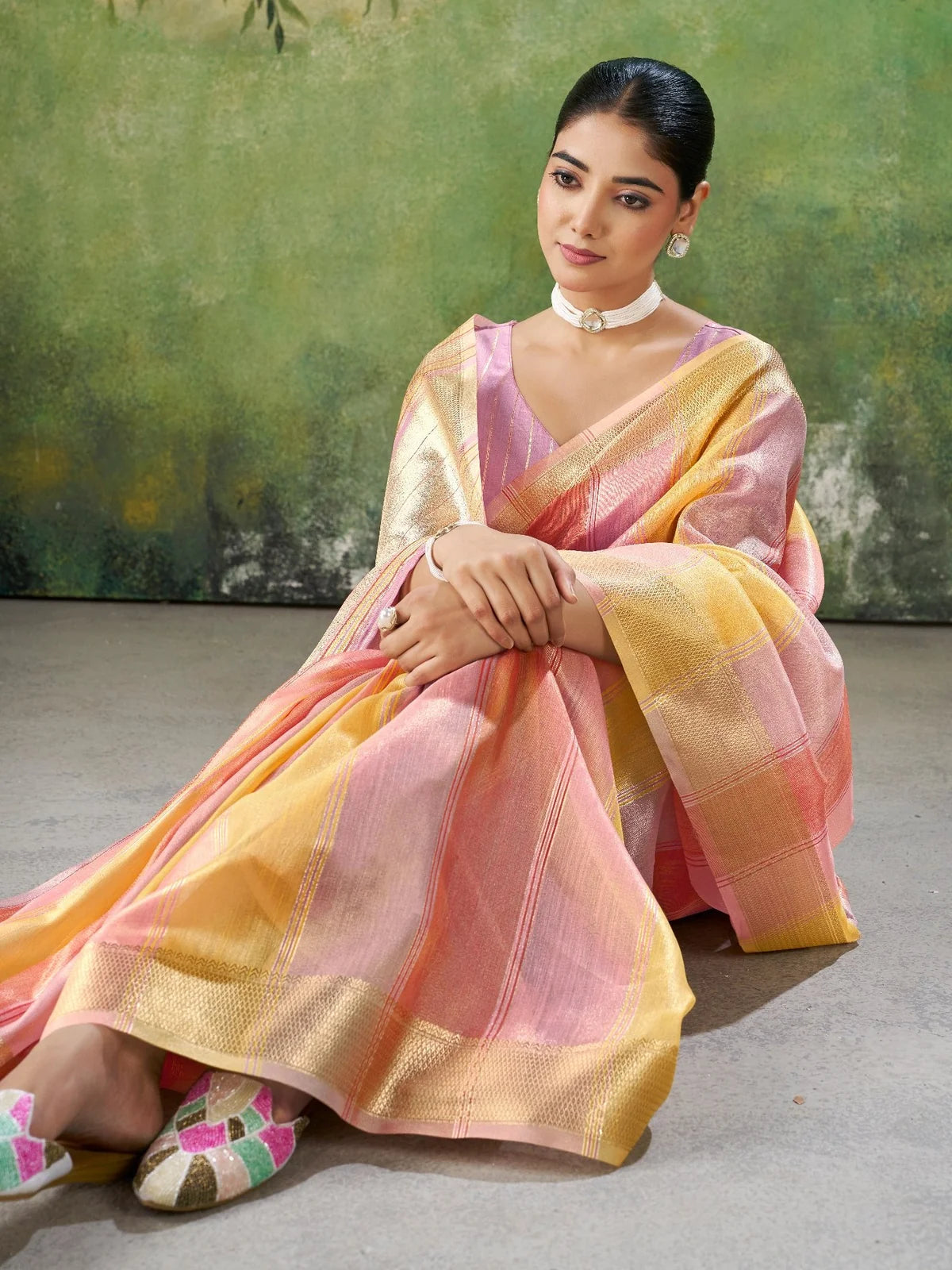 Tarani purple soft linan cotton silk saree pallu view with shimmering zari woven border