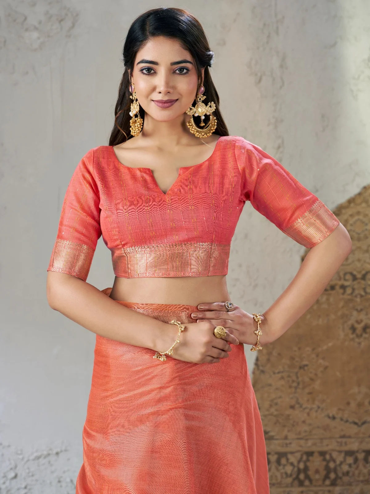 Tarani Mihika peach linen cotton silk saree blouse upper body view with zari detailing