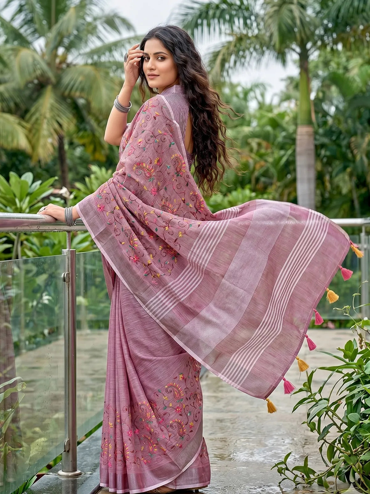 Tarani lavender linen saree with embroidered pallu and back view styling