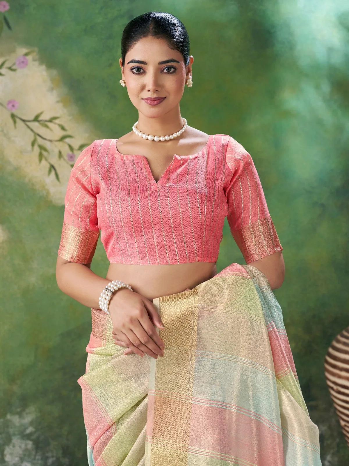 Tarani pink soft linen cotton silk saree upper body view showcasing blouse and zari details