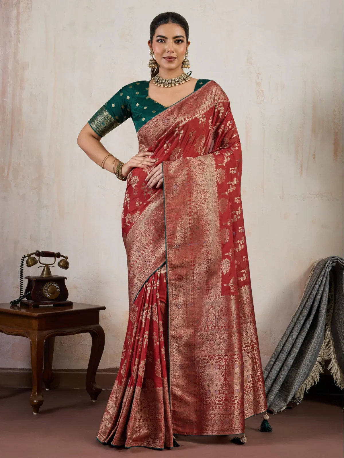 Tarani maroon makhmal soft silk saree with grand pallu and zari work full view