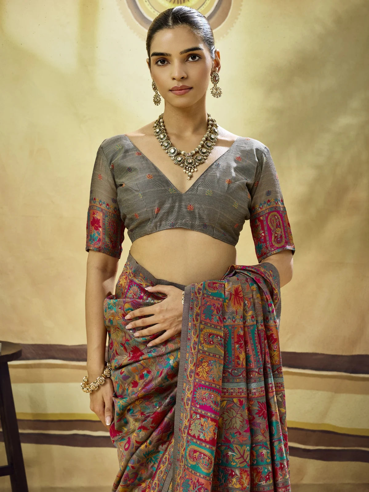 Tarani Ayushiya grey Modal Cotton Pashmina saree upper body view with matching Modal Cotton blouse