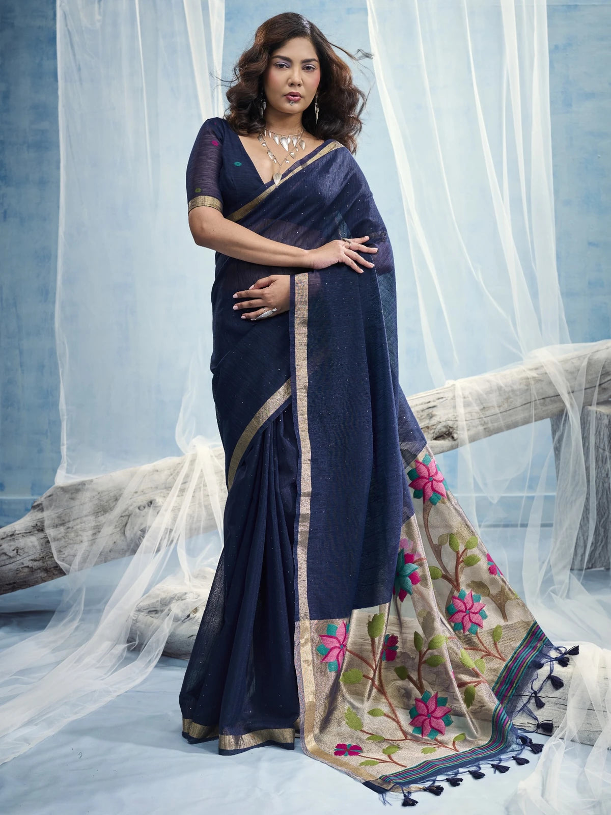Tarani Aryavi navy blue Pure Munga Silk Handloom Saree full view with tissue pallu and weaving border