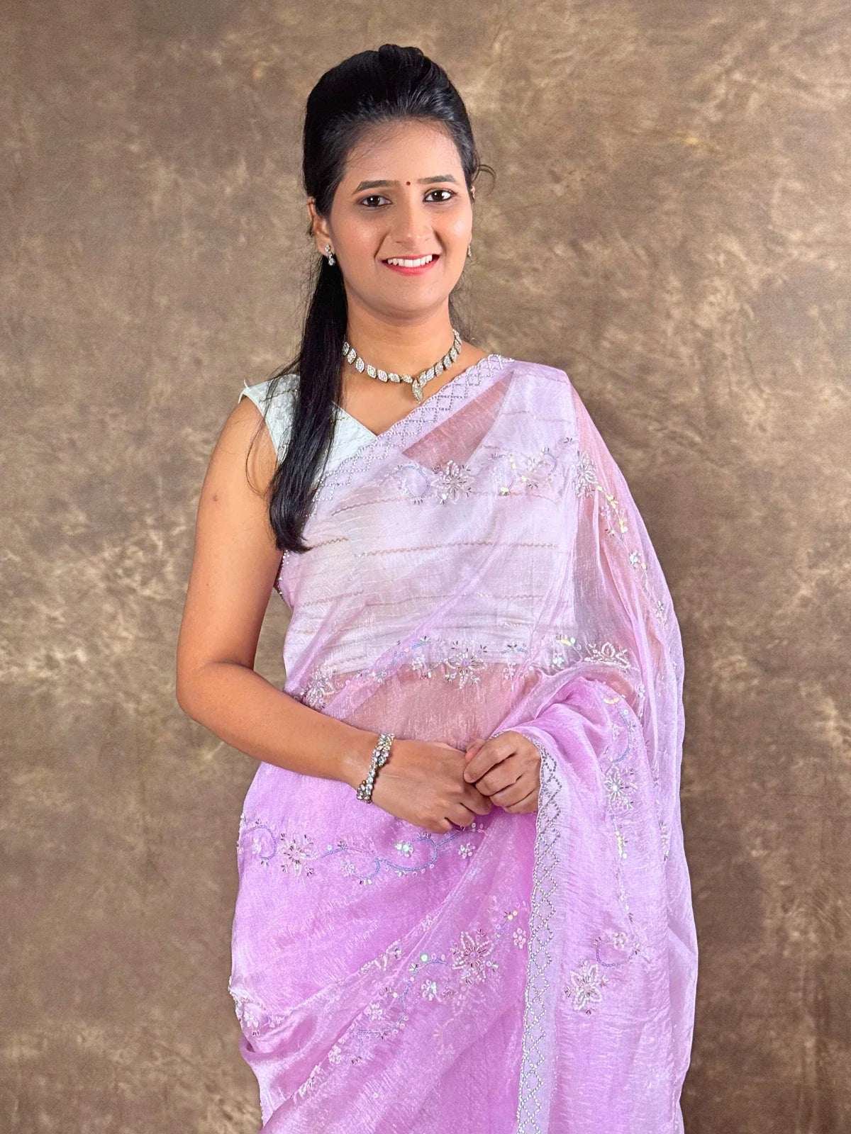 Tarani lavender organza saree upper body view with elegant detailing