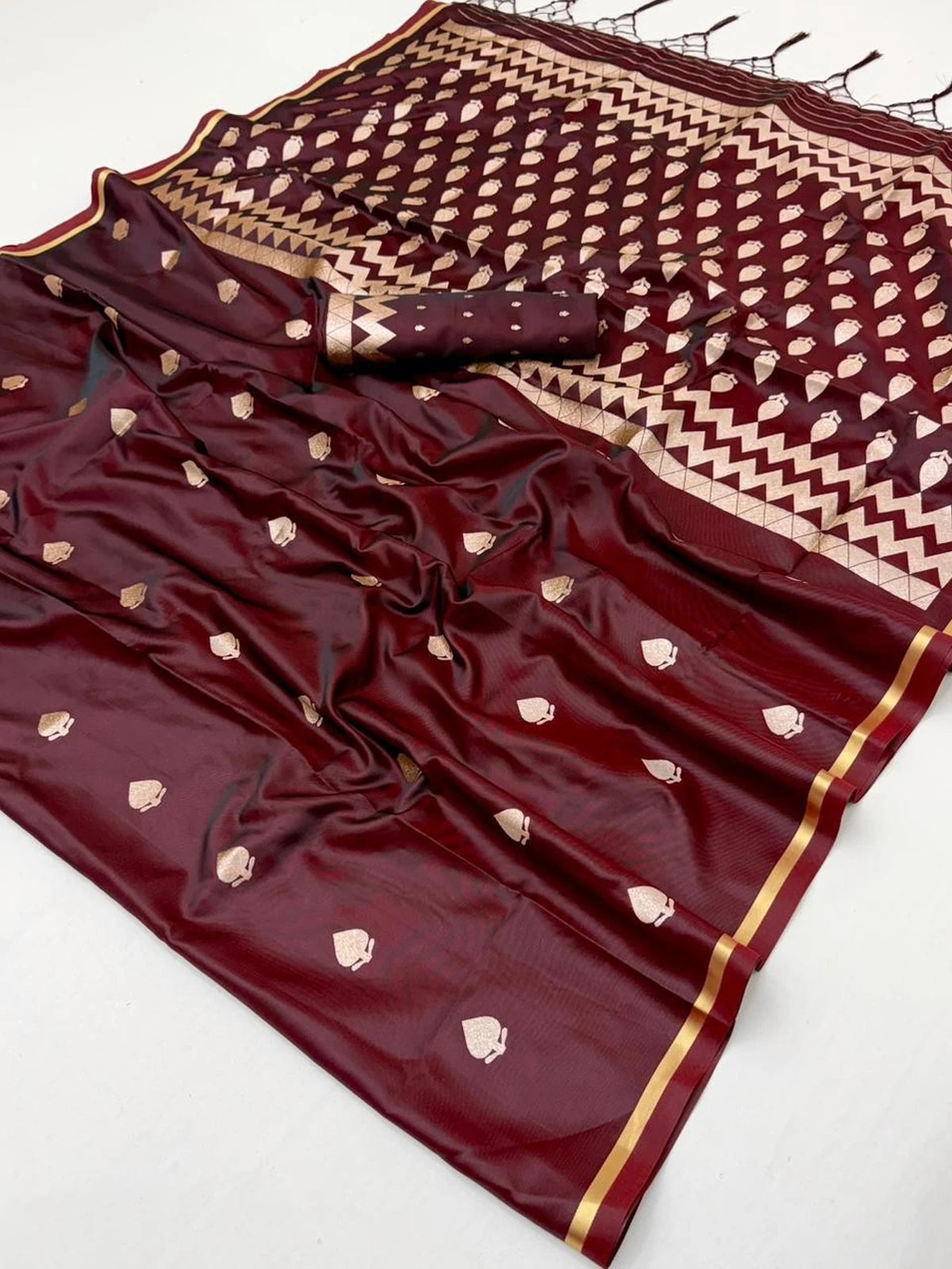 Tarani maroon Pure Satin Handloom Weaving saree flat lay pallu and blouse piece