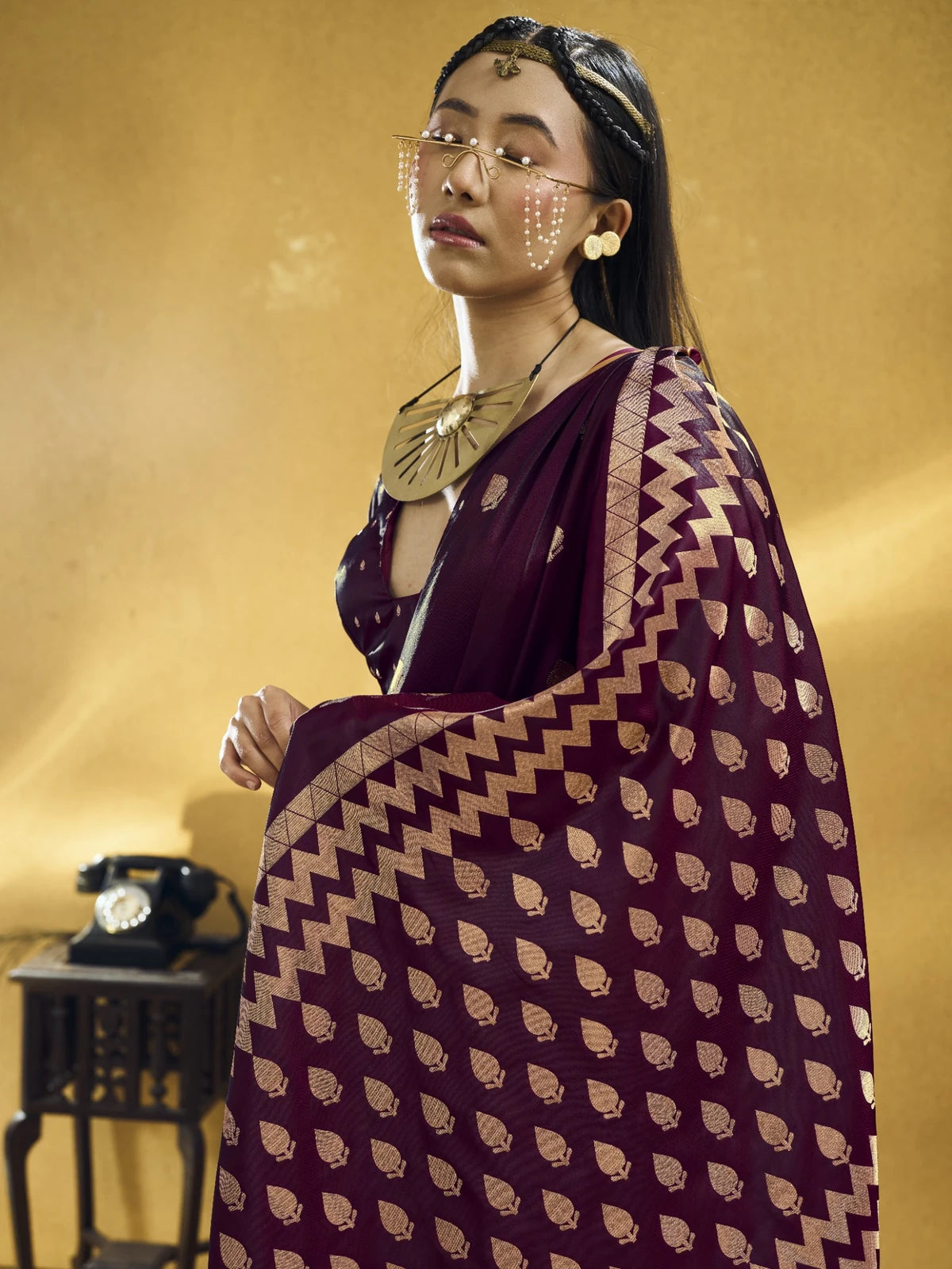 Tarani wine Pure Satin Handloom Weaving saree pallu and border detail