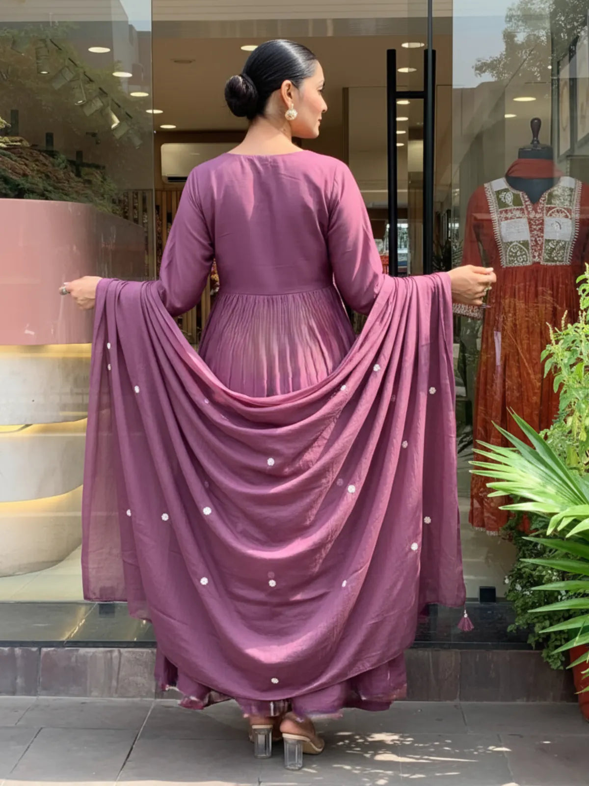 Tarani PV Chanderi purple dress back view with flowing dupatta and gathered pleats