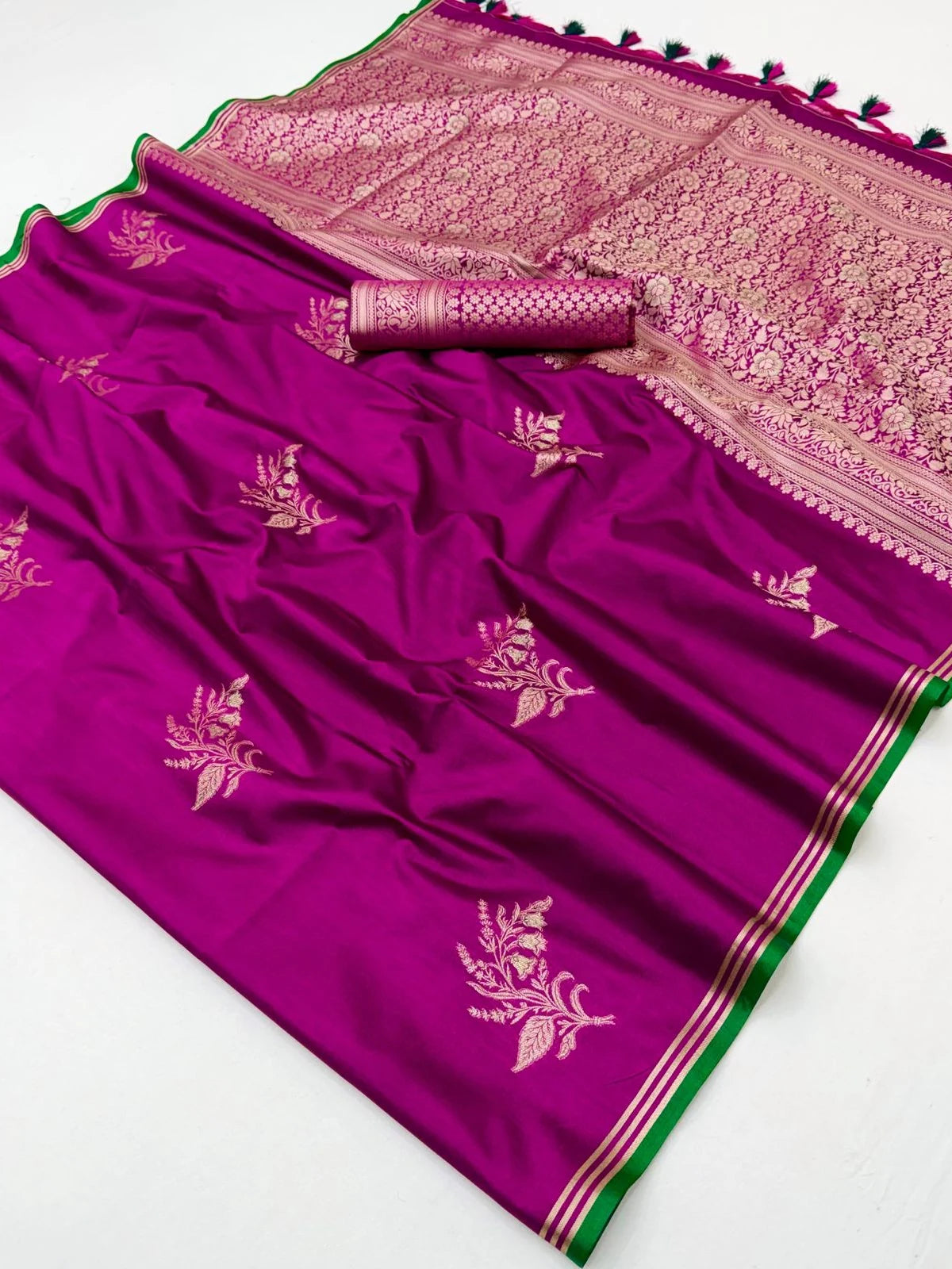 Tarani purple satin linen handloom weaving saree fabric flat lay with blouse piece