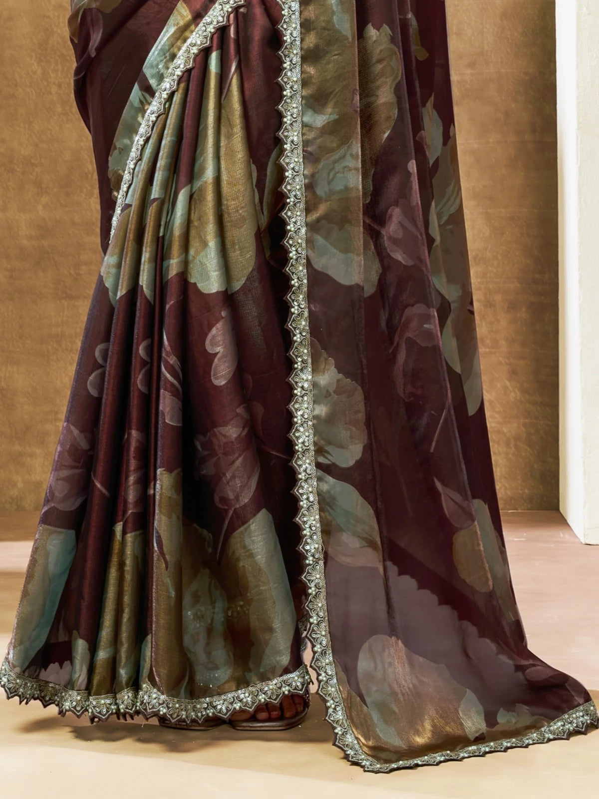 Tarani maroon satin silk saree pallu and border close view with floral digital print