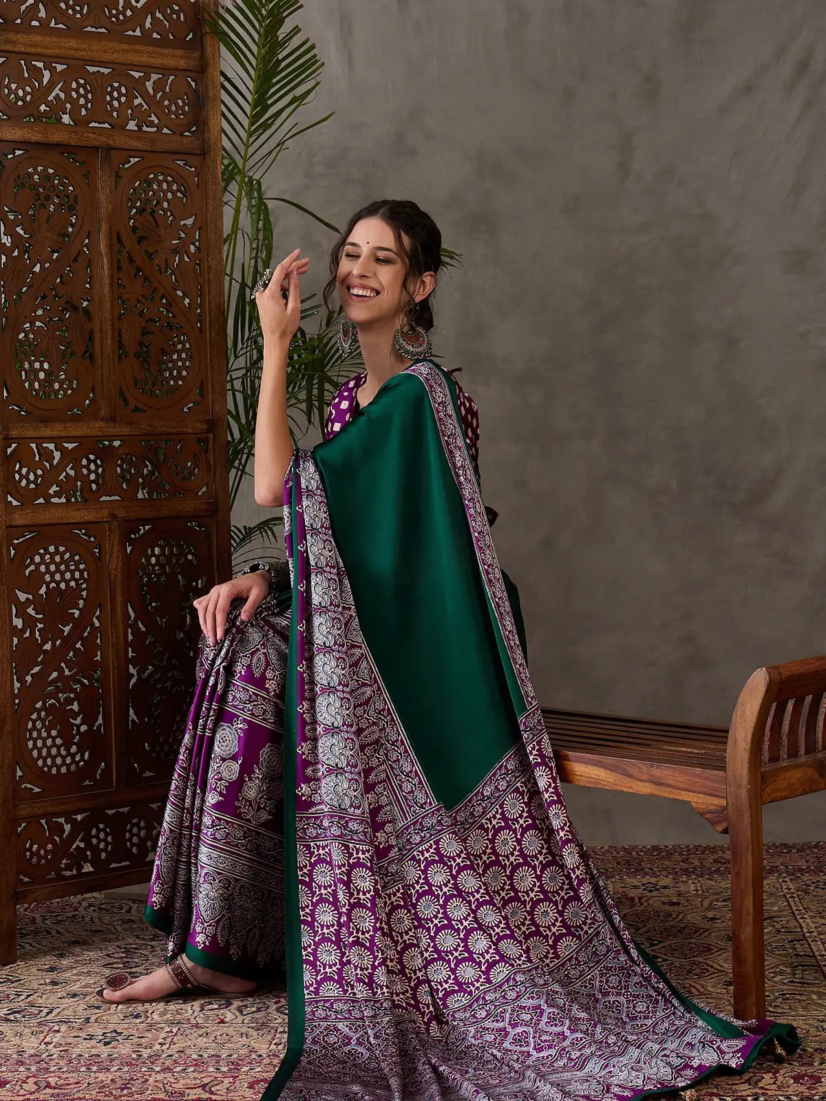 Tarani Sujata saree flowing drape and border view