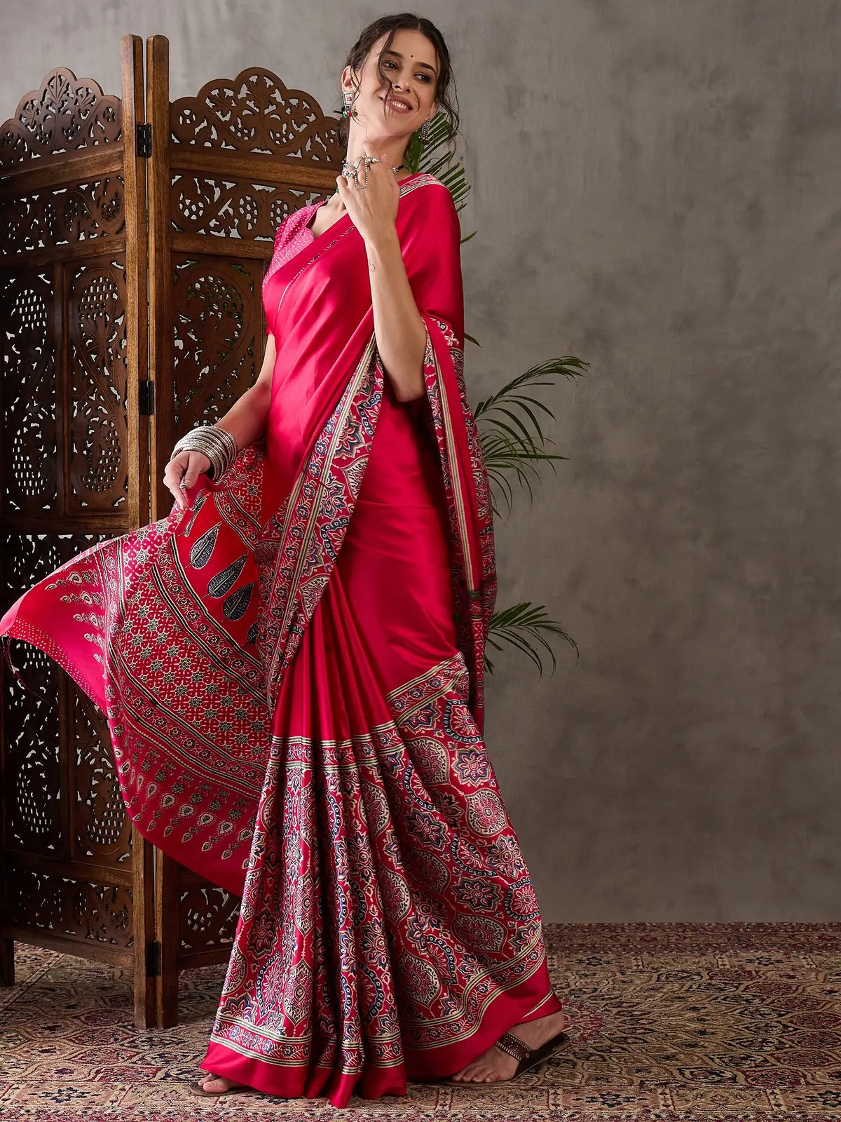 Tarani Aishvi festive full view magenta satin saree with designer pallu
