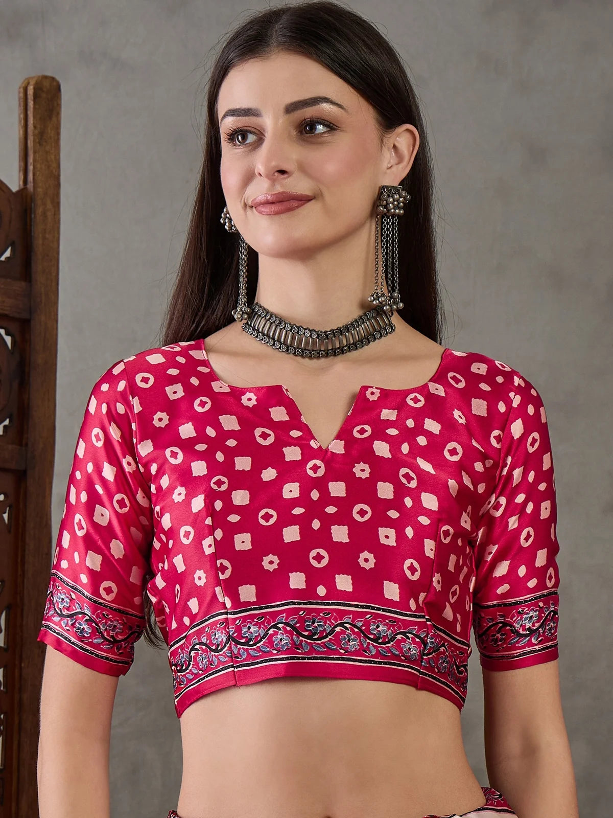 Tarani semi modal satin magenta saree upper-body-view view