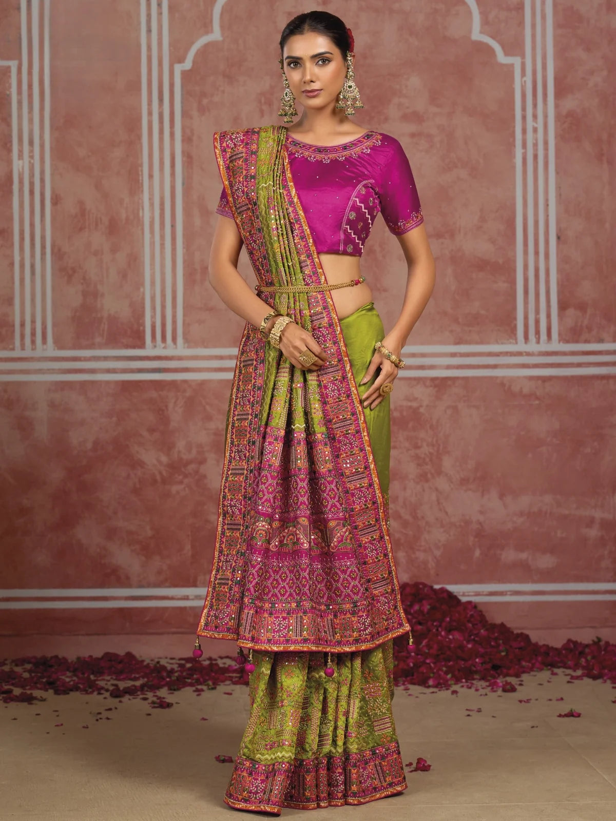 Tarani Shana Silk green saree front view with ornate pallu and designer blouse