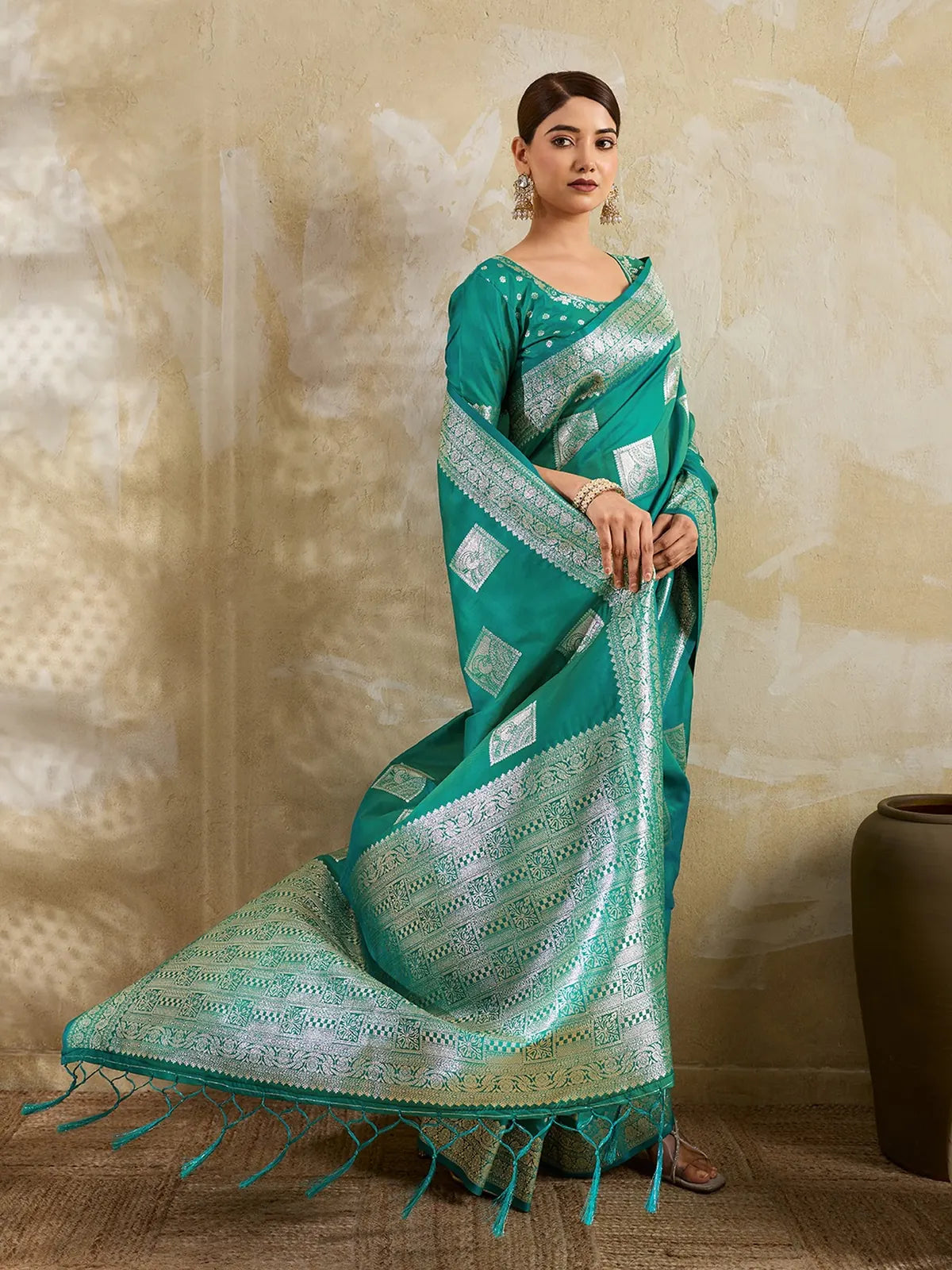 Tarani elegant green zari woven silk blend saree front view for party and festive occasions
